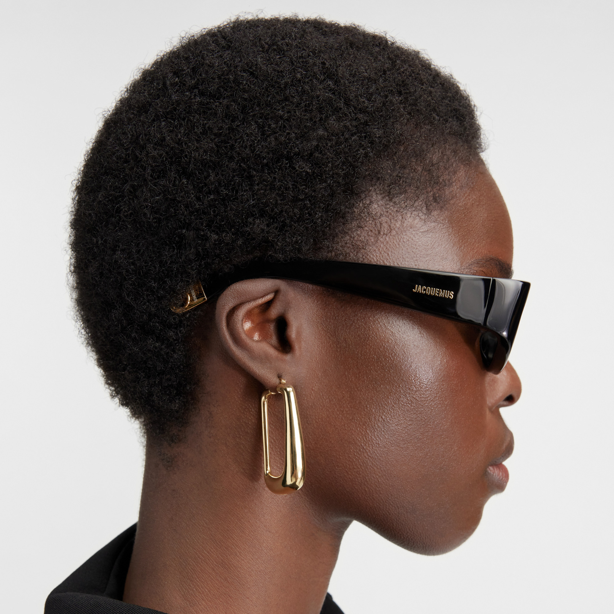 Ovalo Oval Sunglasses in Black - 3