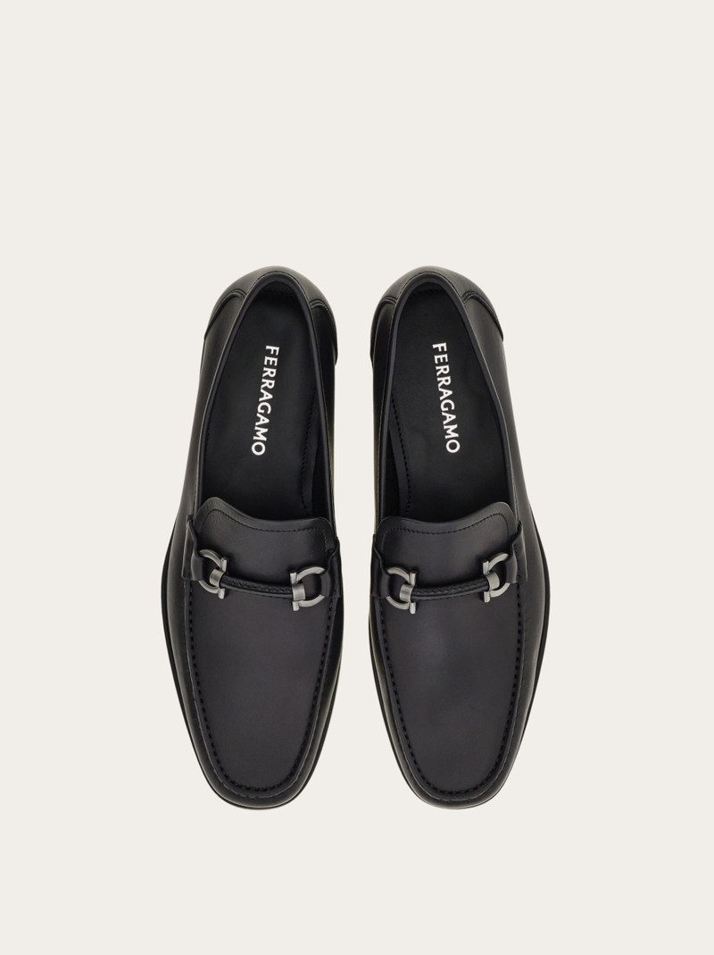 FERRAGAMO Gancini ornament loafer outlook