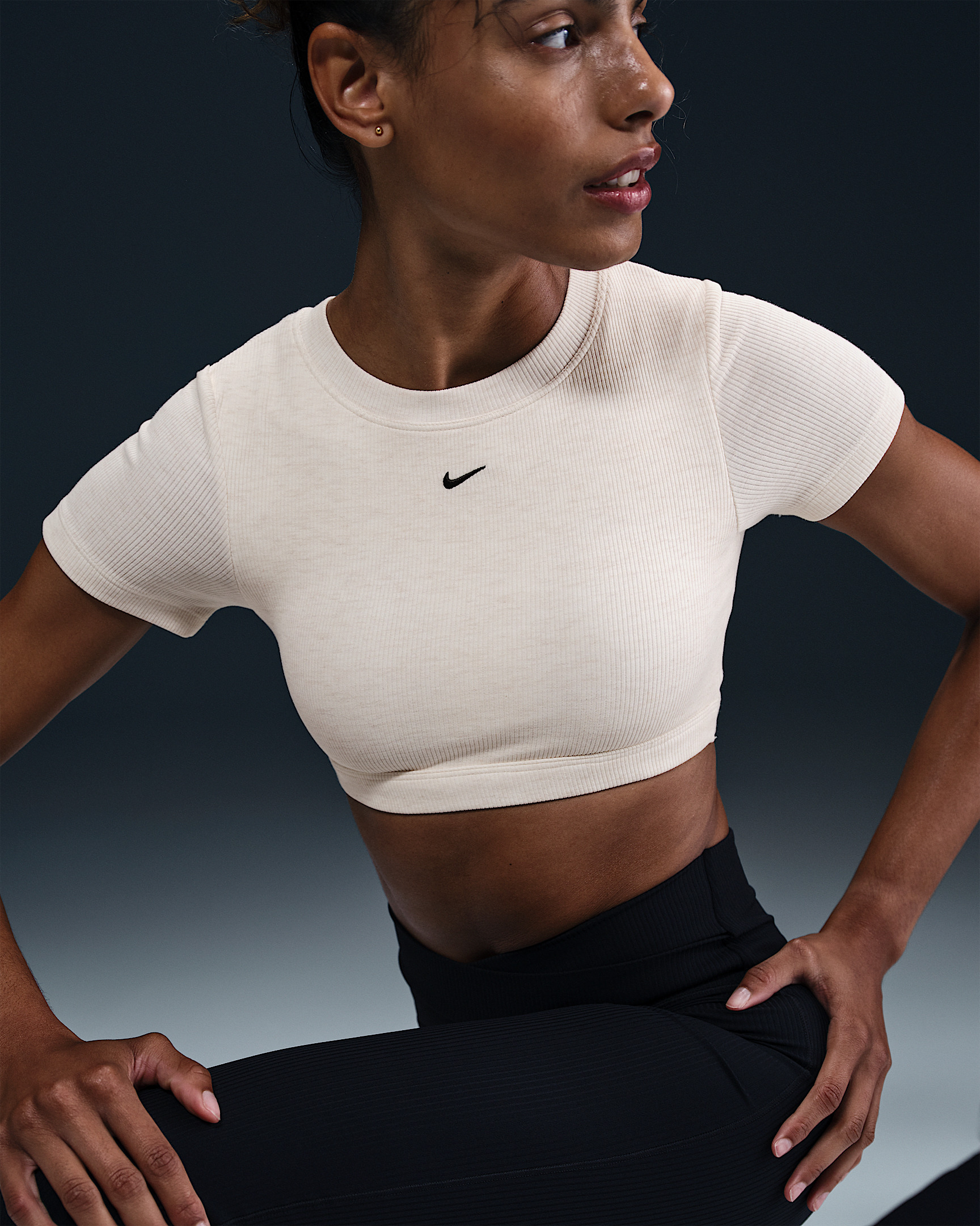 Nike Sportswear Classic Women's Light-Support Baby Tee Bra - 3