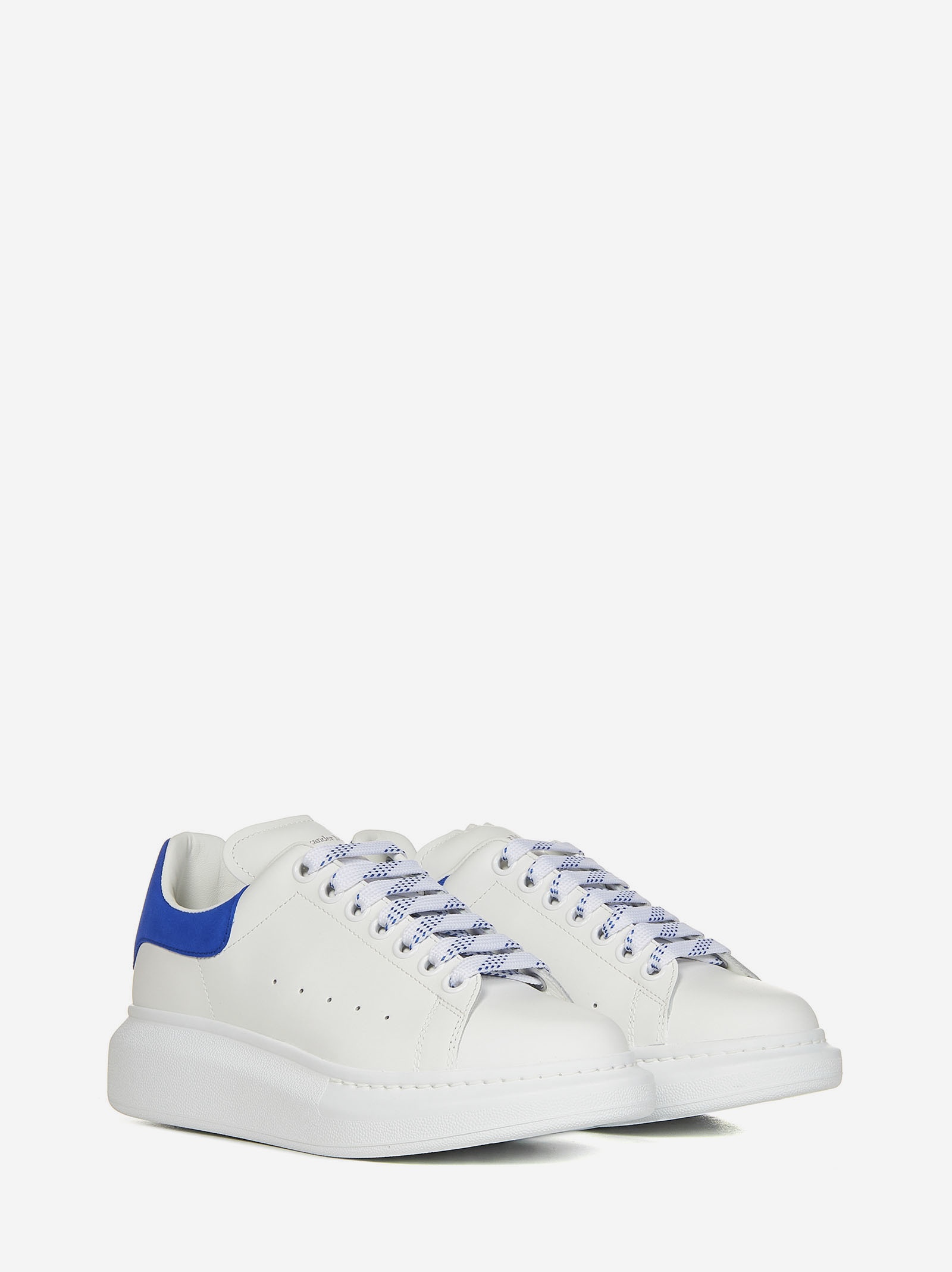 Oversize white smooth leather sneakers with electric blue suede detail on the heel. - 2