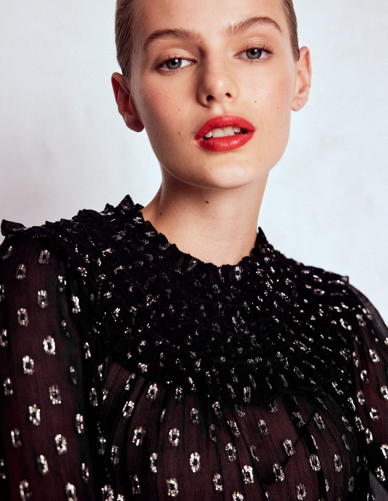 Metallic Ruffle Collar Top-Black, Lurex Clip 3
