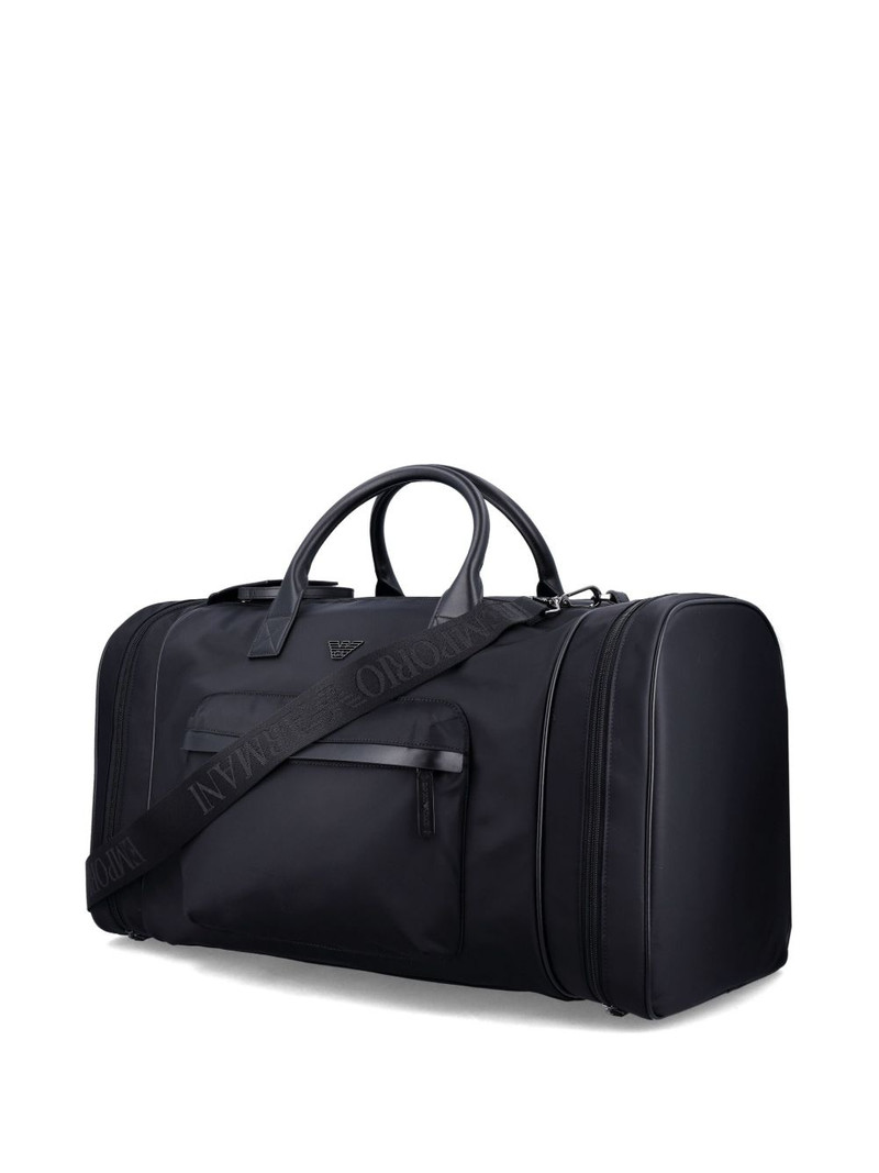 logo holdall 4