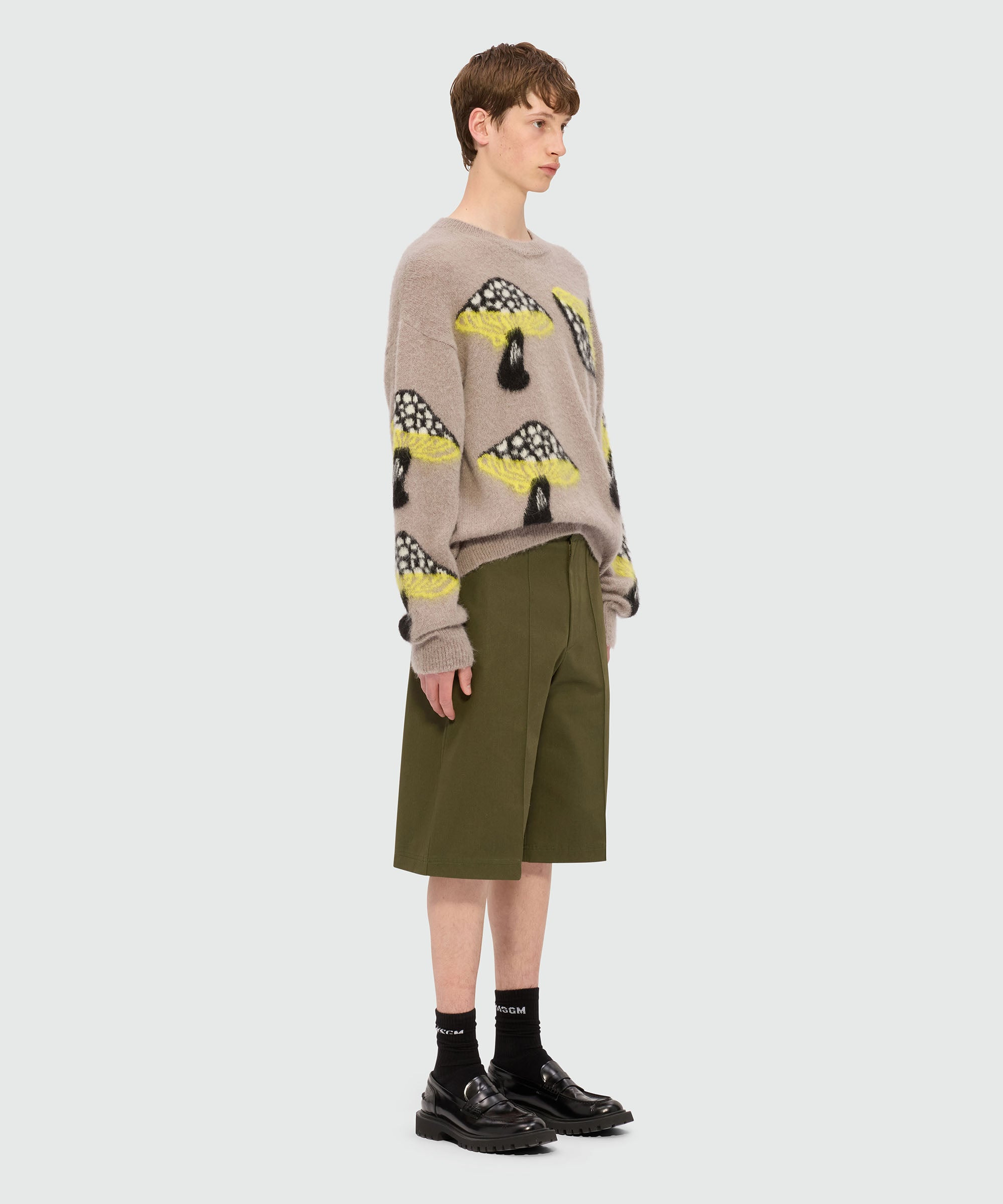 Olive green Bermuda shorts in cotton drill - 4