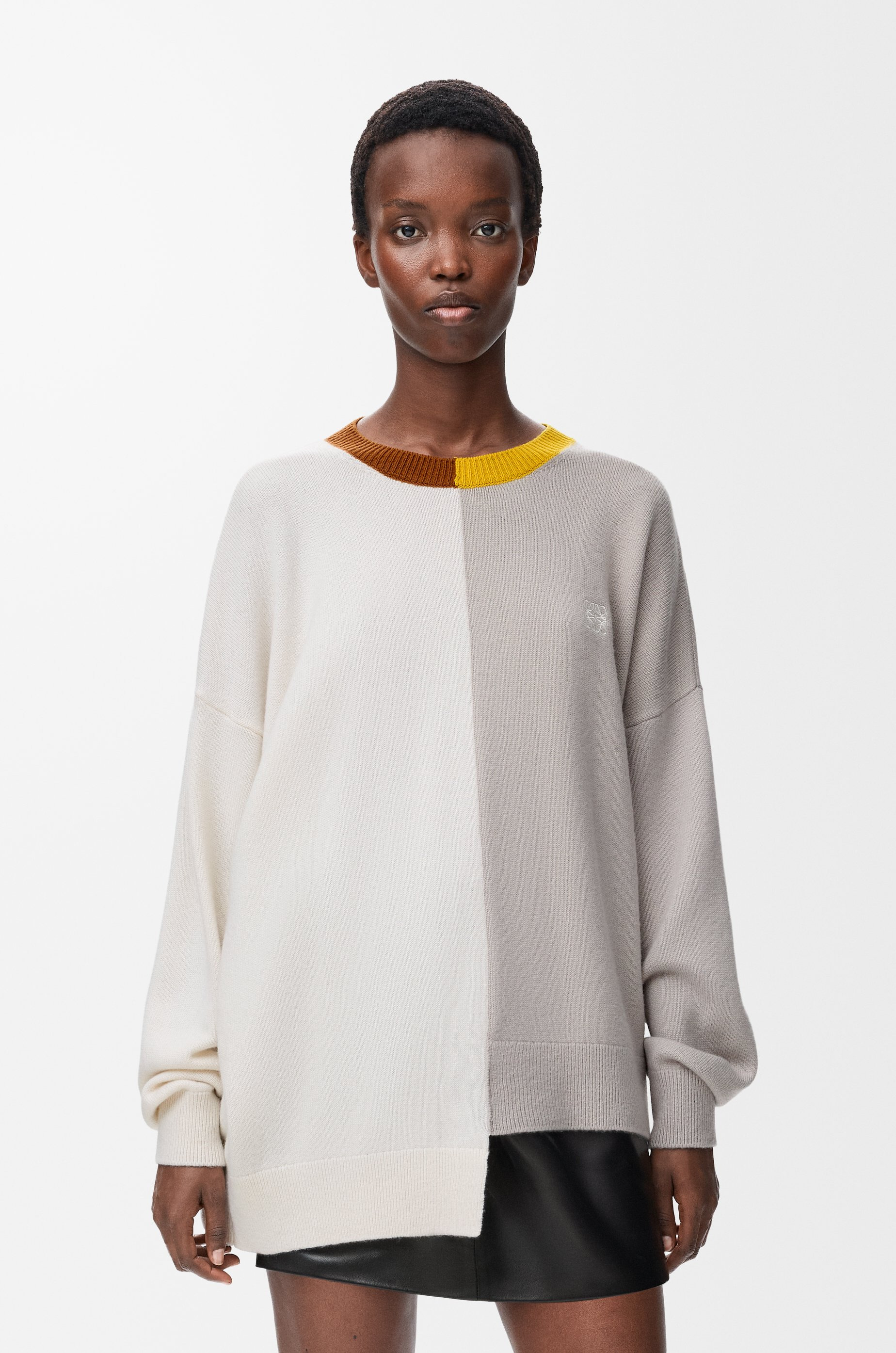 Asymmetric sweater in wool - 3