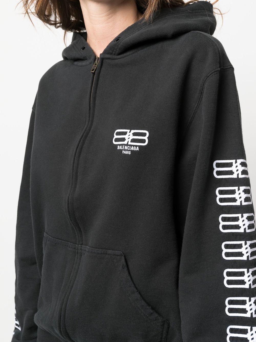 Worn-Out logo-print hoodie - 5