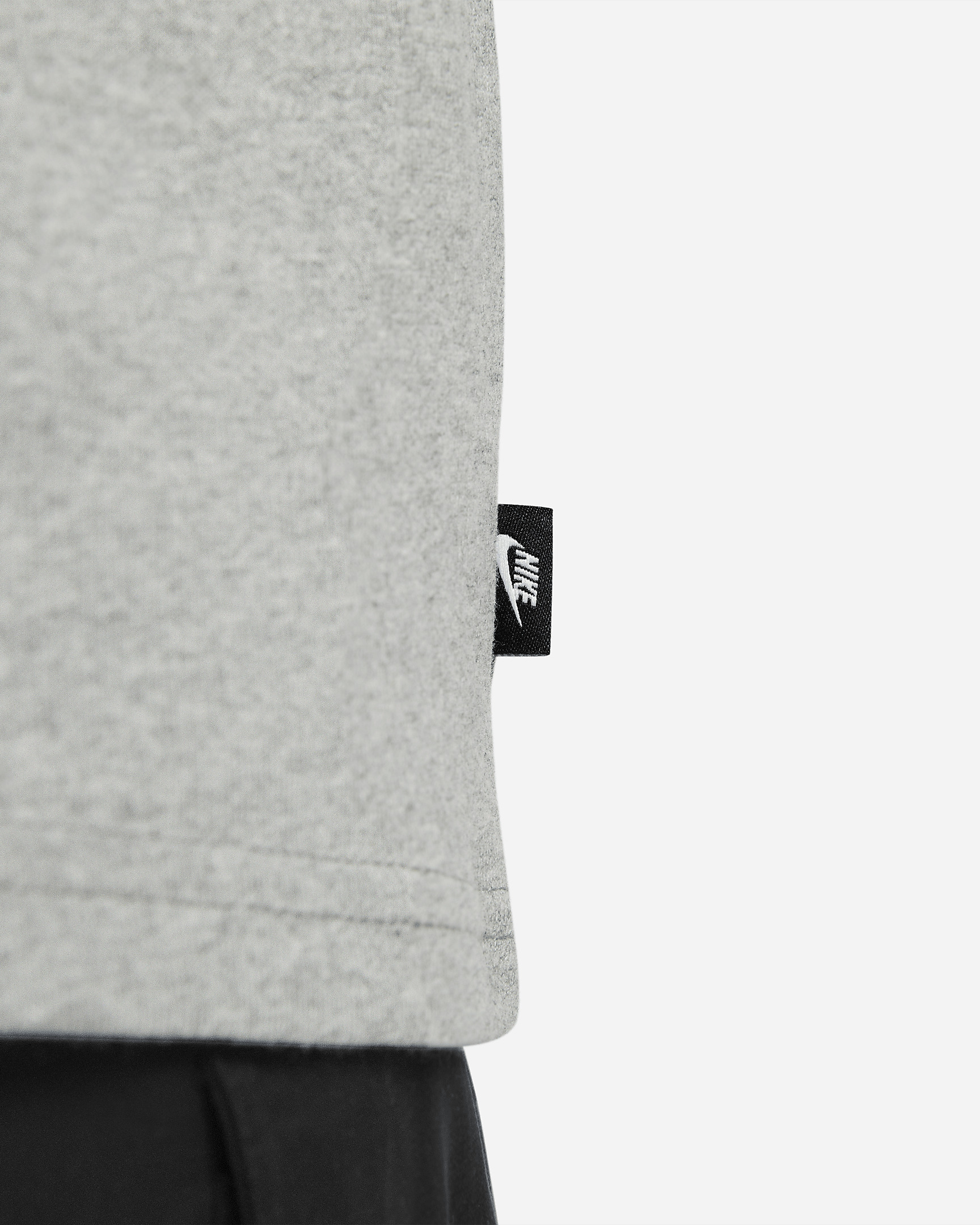 Nike Sportswear Premium Essentials Men's Long-Sleeve Pocket T-Shirt - 9