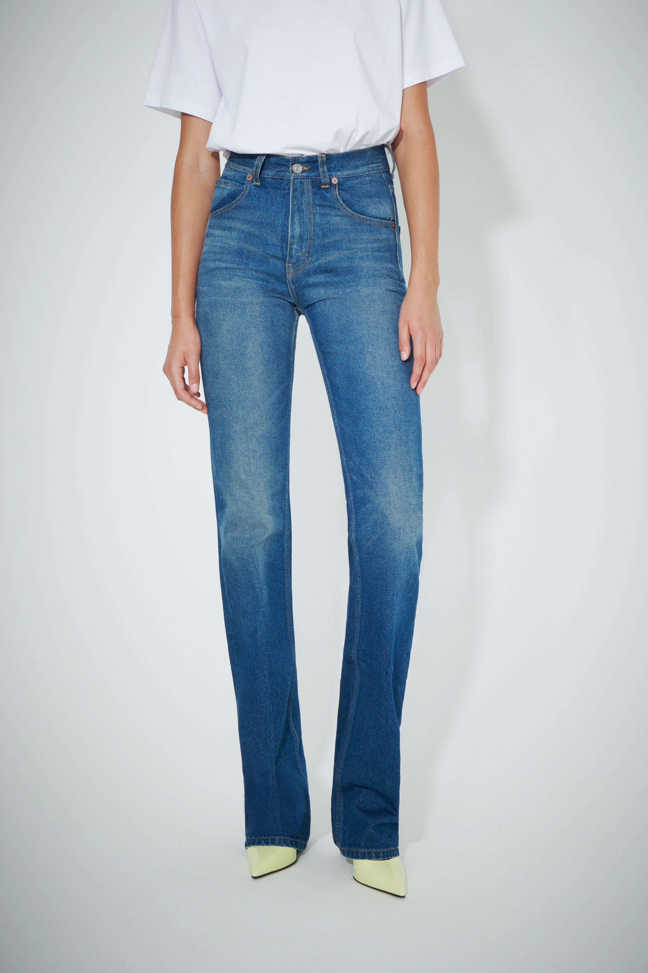 Julia High Waisted Straight Leg Jean in Haze Wash - 3