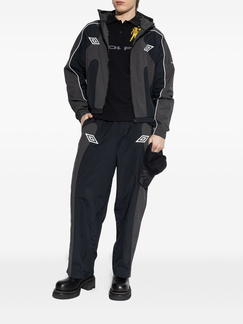 umbro logo-embroidered hooded jacket outlook