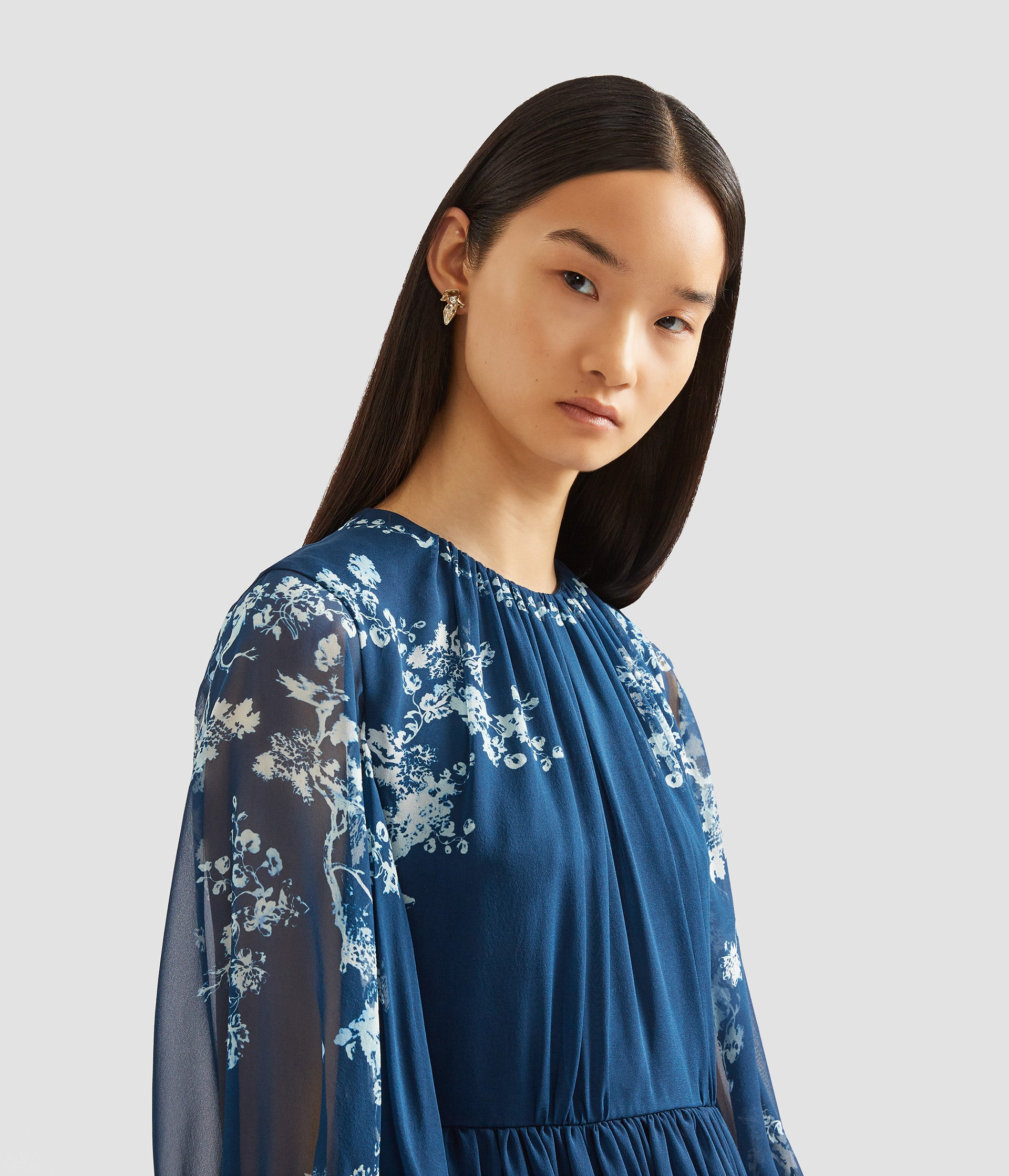 LONG SLEEVE GOWN - 5