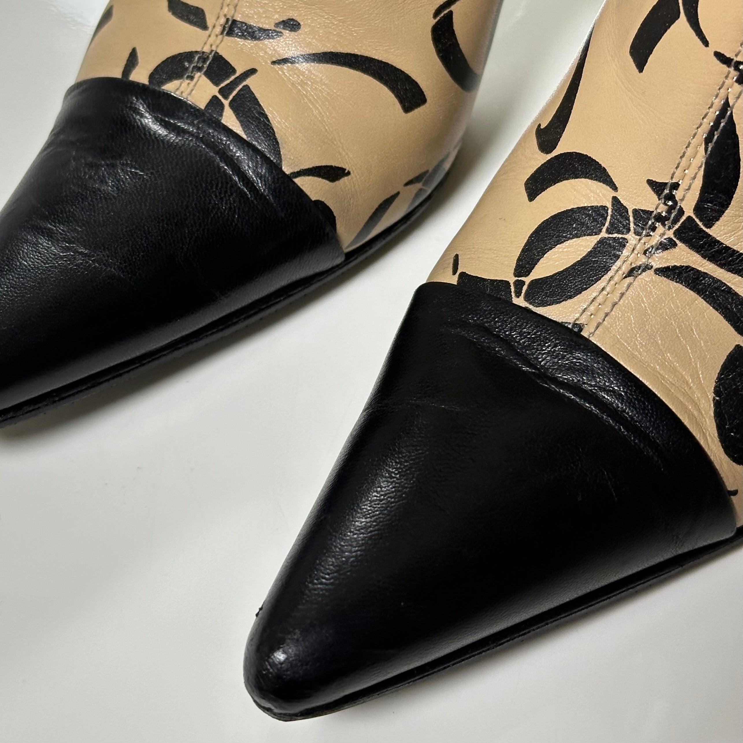 CHANEL Fall Winter 2000 Monogram CC Logo Pointed Toe Ankle Boots - 5