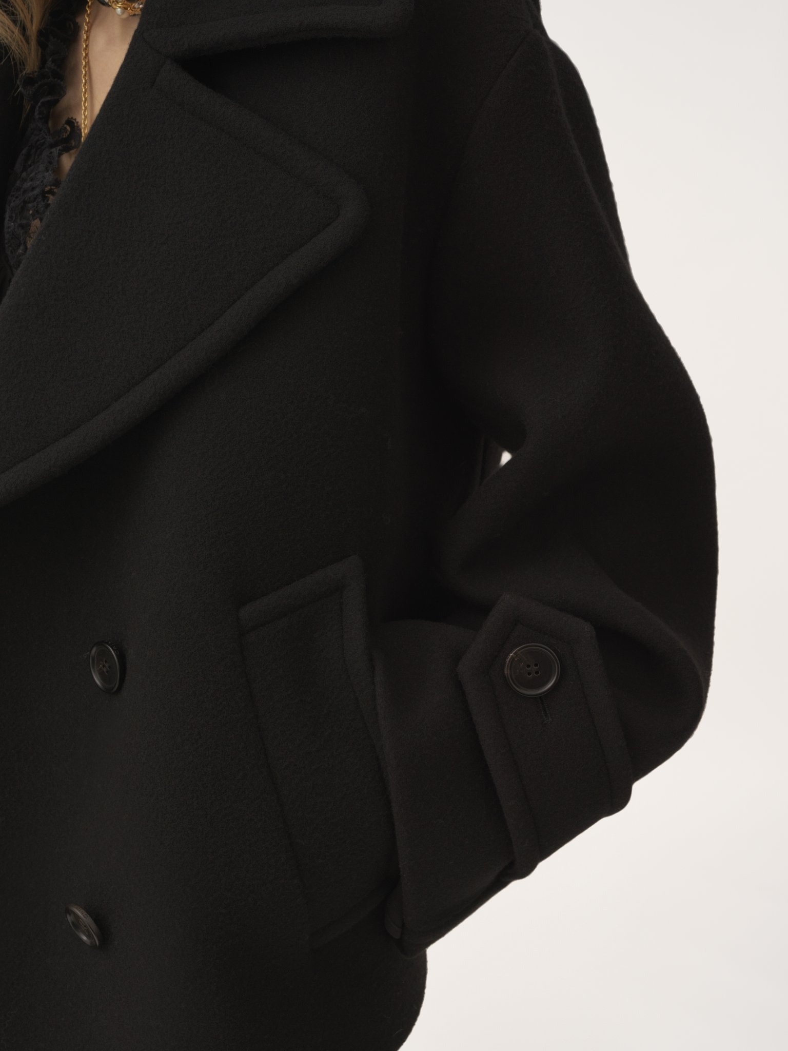 OVERSIZED SHORT COAT IN WOOL - 7