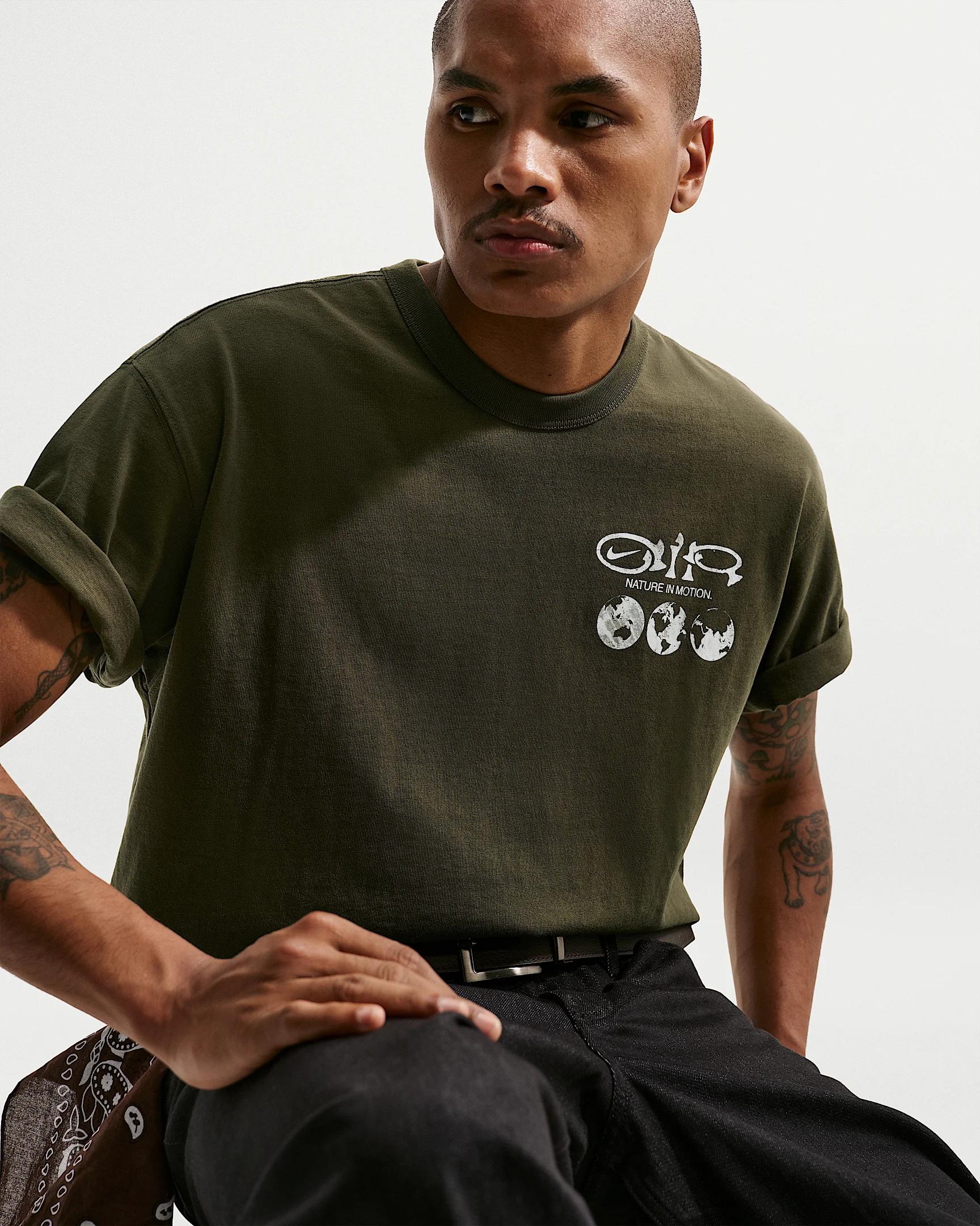 Nike Sportswear Premium Essentials T-Shirt - 1