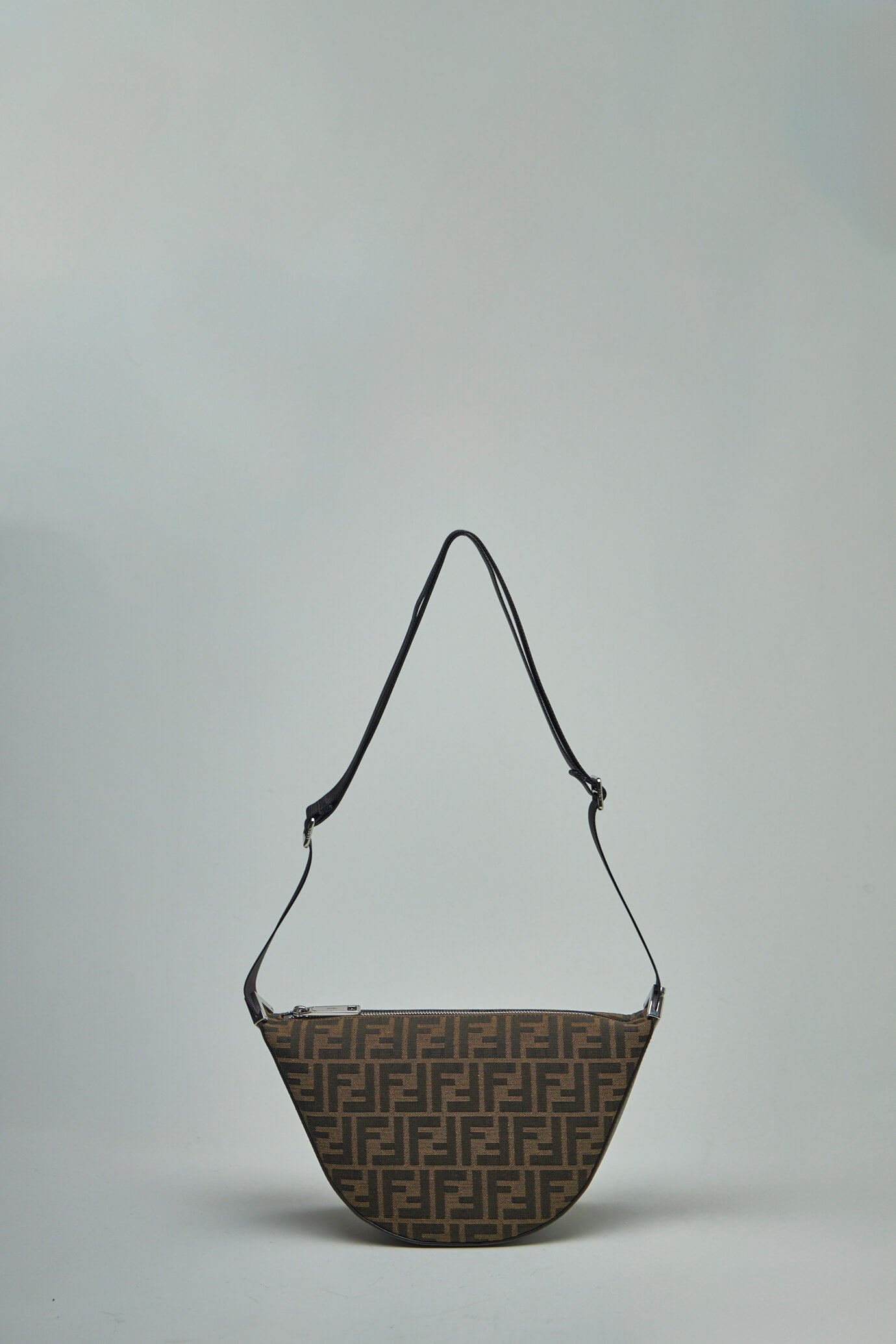 ショルダーバッグ Fendi Embroidered Canvas Fendi Melon Crossbody Bag FF Jacquard Fendi Melon Small Fabric Brown | Fendi