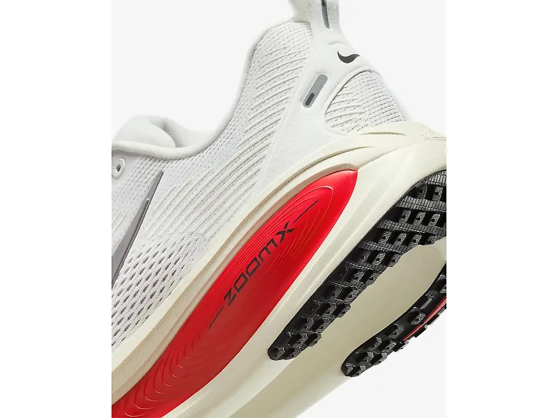 Nike Vomero 18 - 7