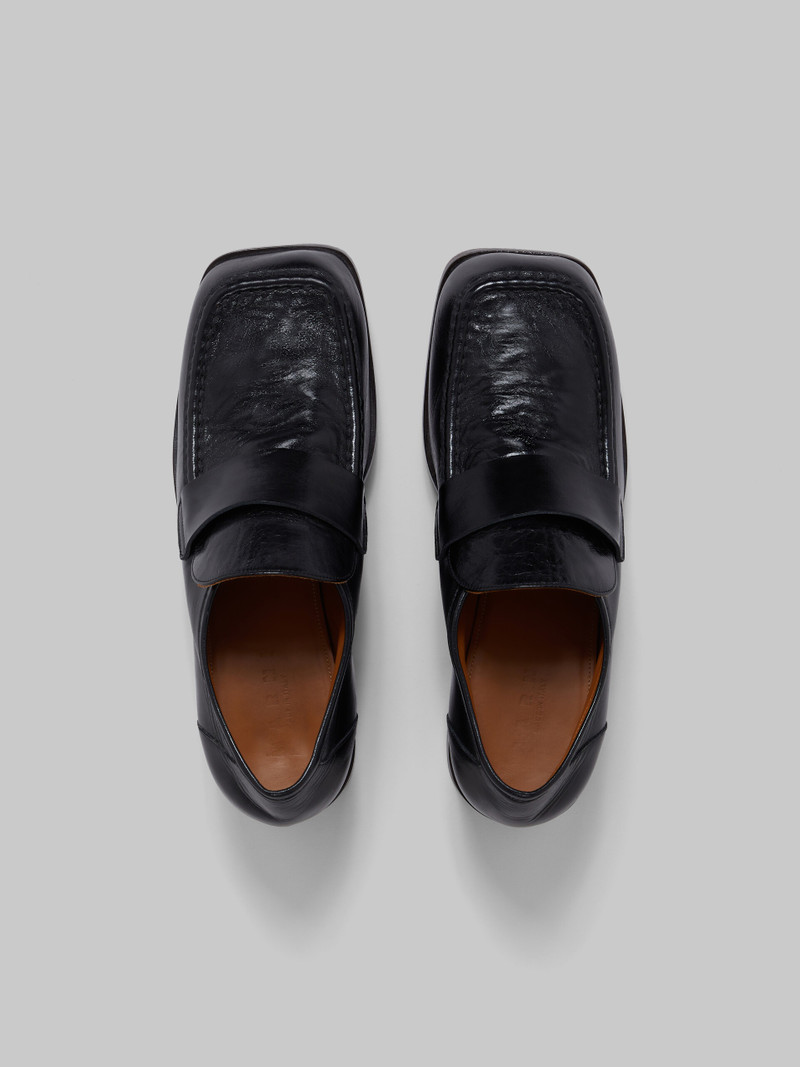 BLACK LEATHER HEELED LOAFER 4