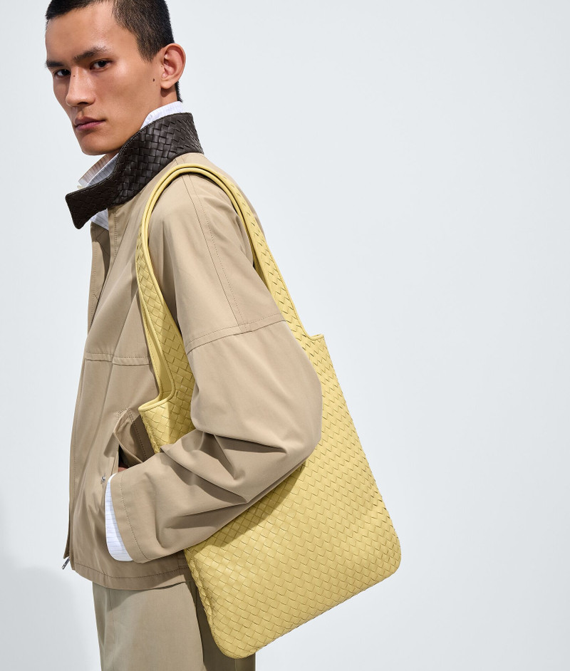 Bottega Veneta Veneto Tote outlook