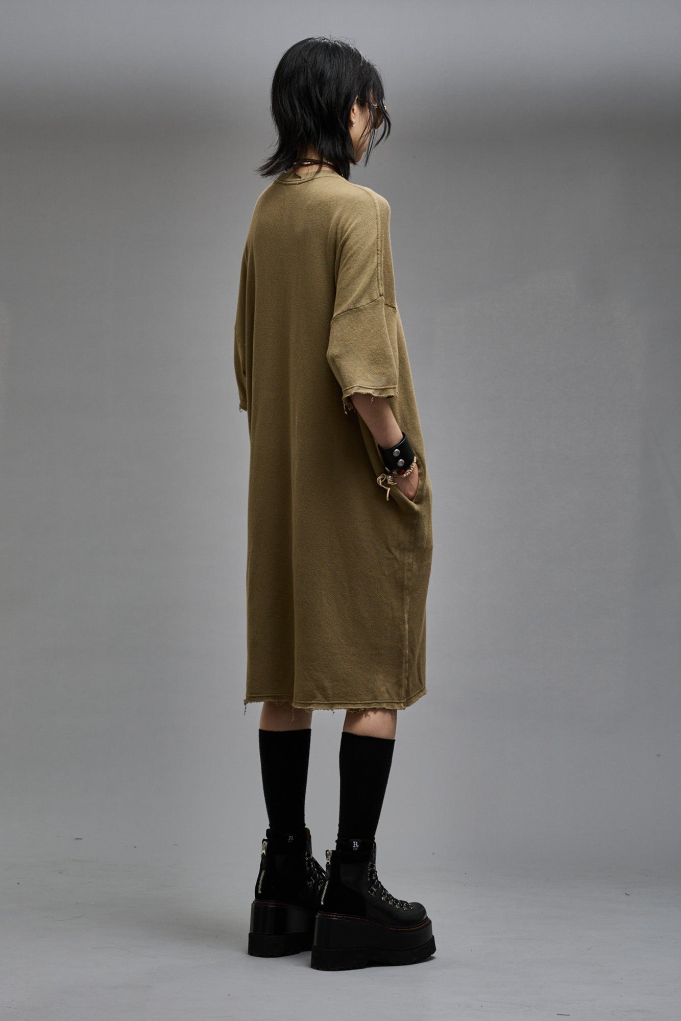 ELONGATED SHIRTDRESS - OLIVE - 4