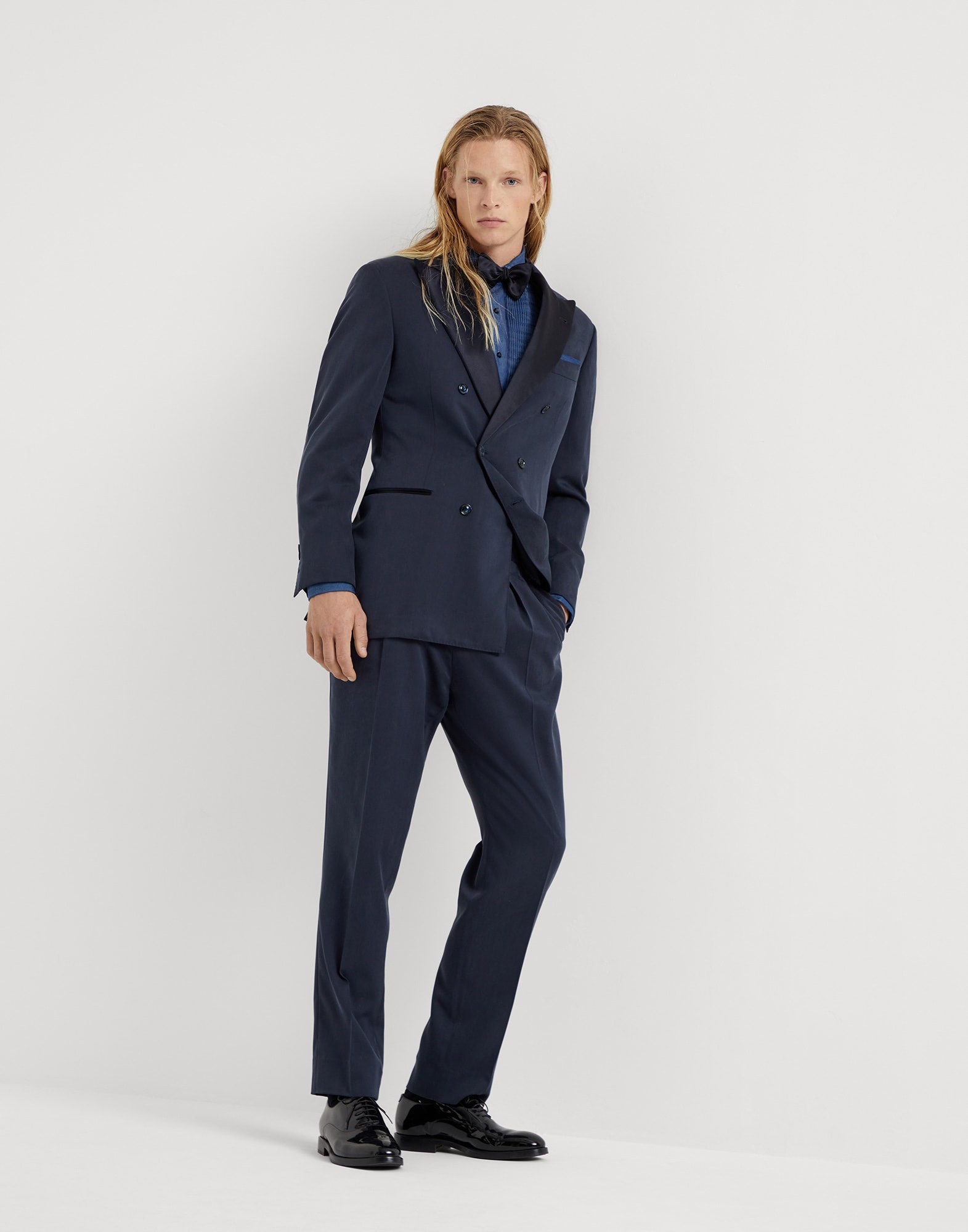 Délavé silk twill tuxedo with one-and-a-half breasted jacket and double-pleated trousers - 5