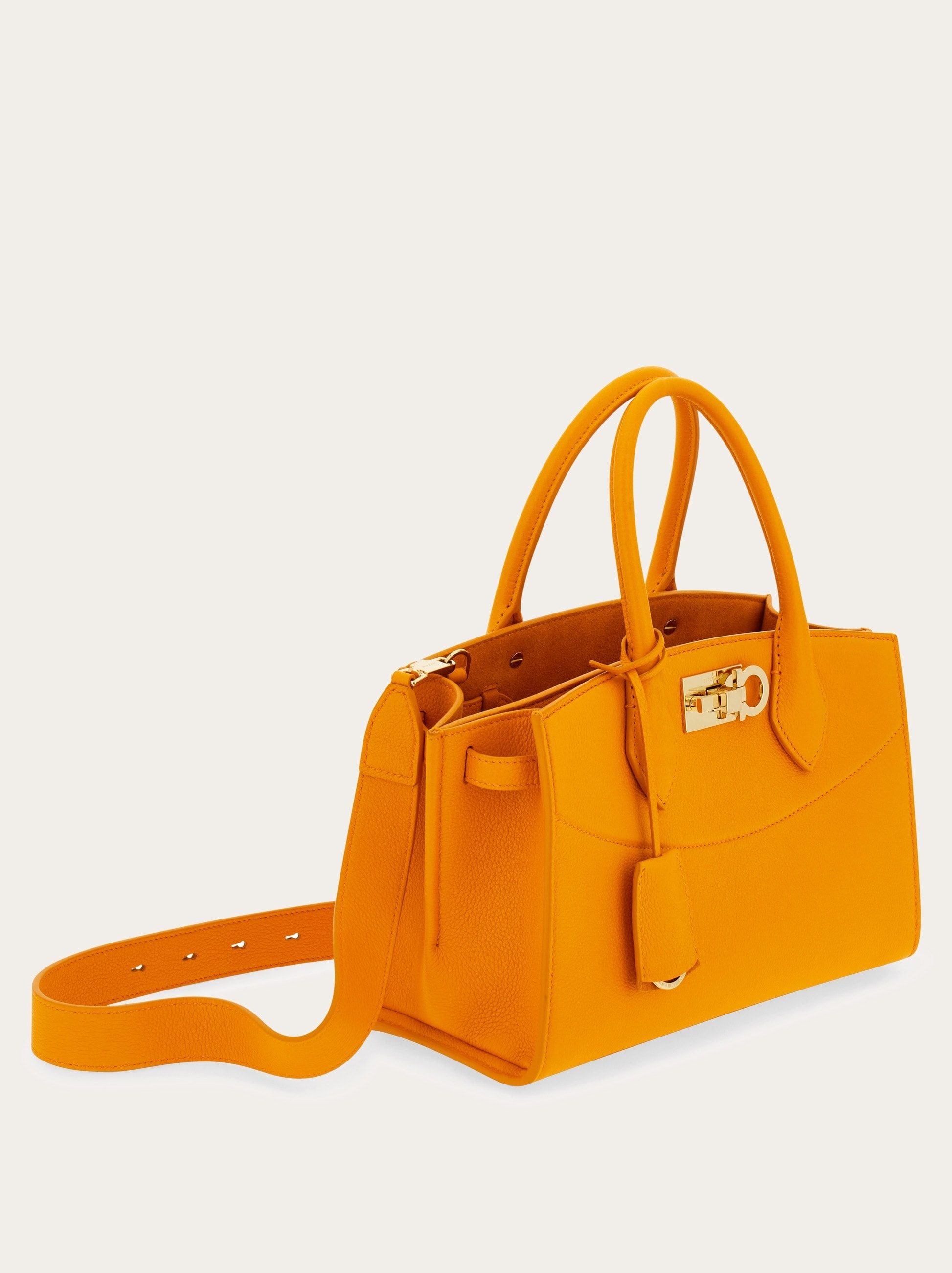 New Ferragamo Studio soft bag (M) - 7