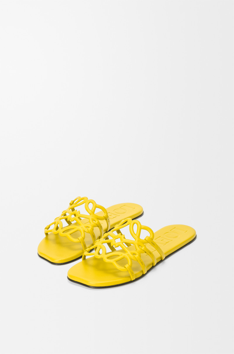 Petal Anagram slide in soft calfskin 3