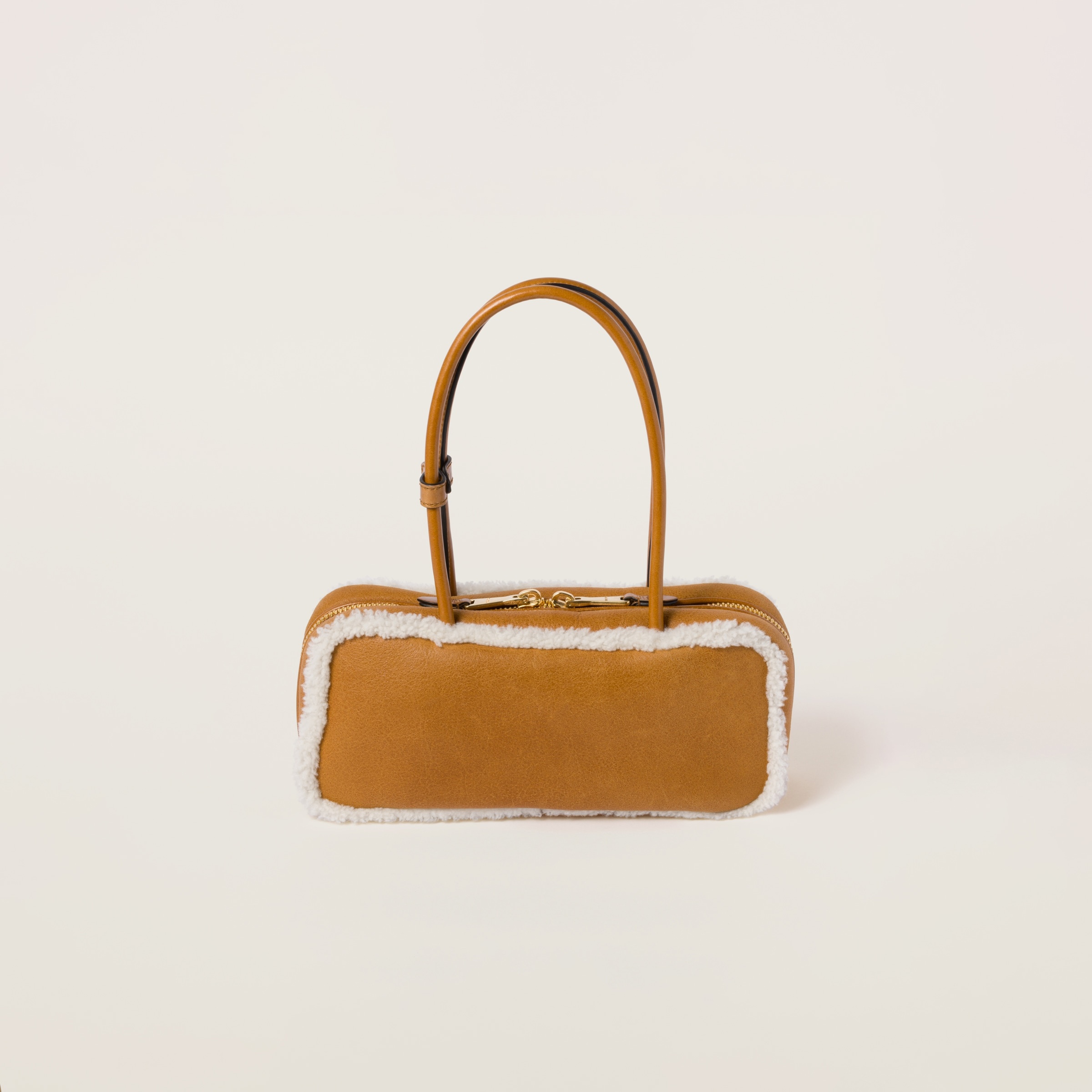 Arcadie shearling top-handle bag - 4