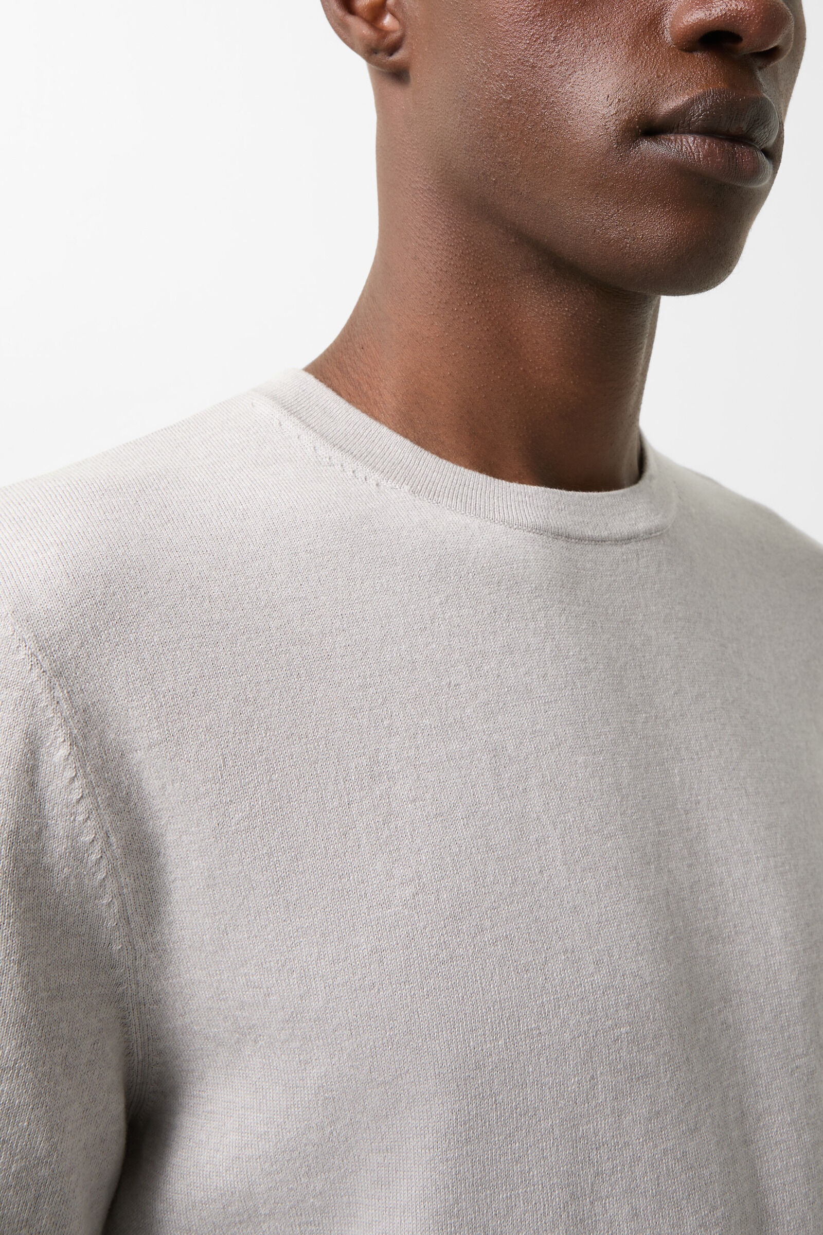 Lenzo Knitted top in Greige - 3