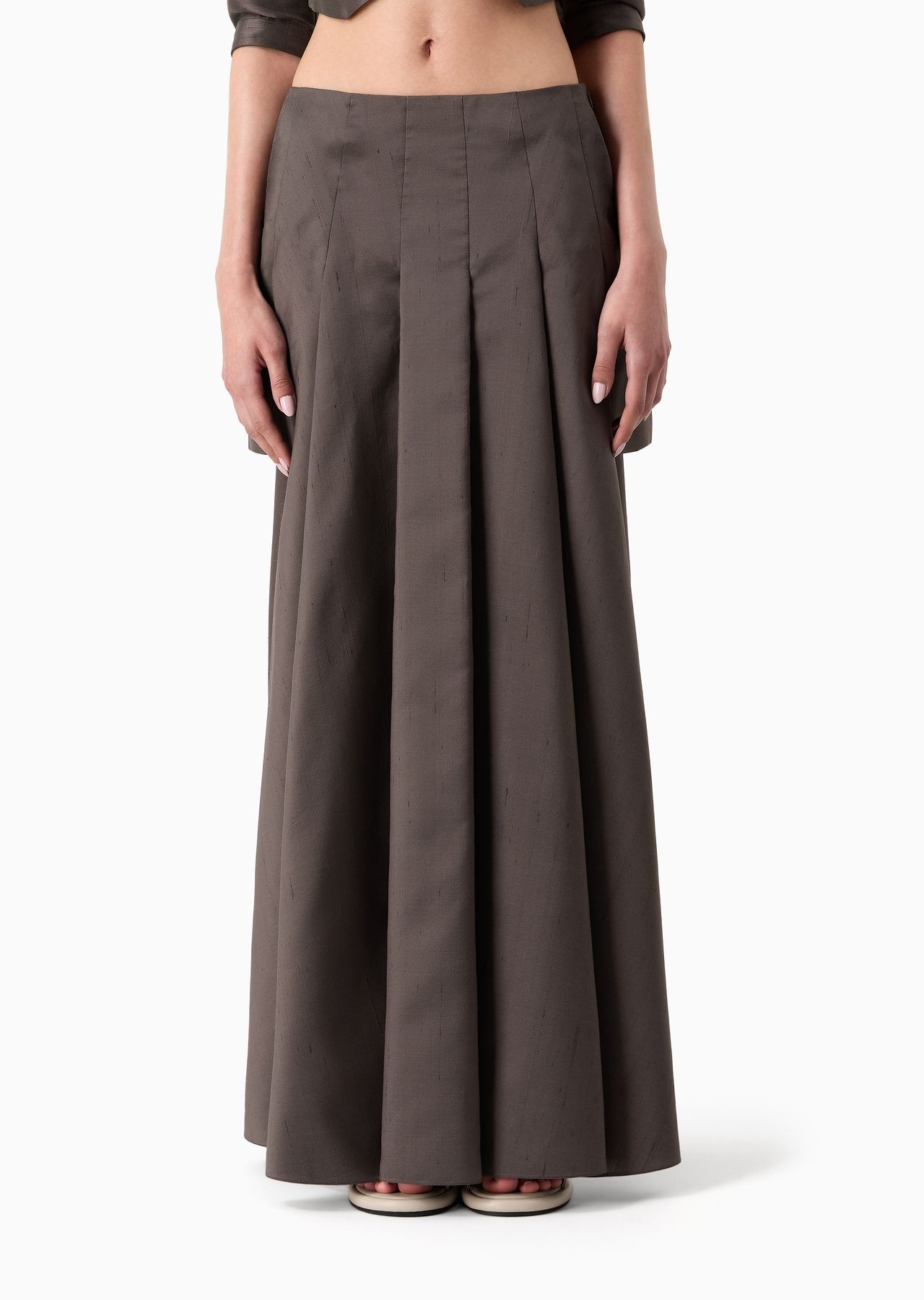 Long skirt in silk shantung with wide slits - 2