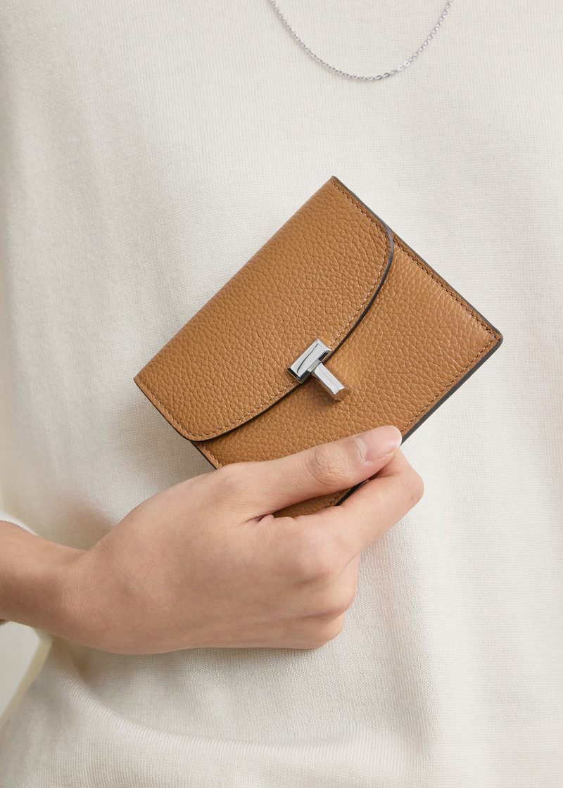 TOTEME T-lock grained-leather cardholder tan outlook