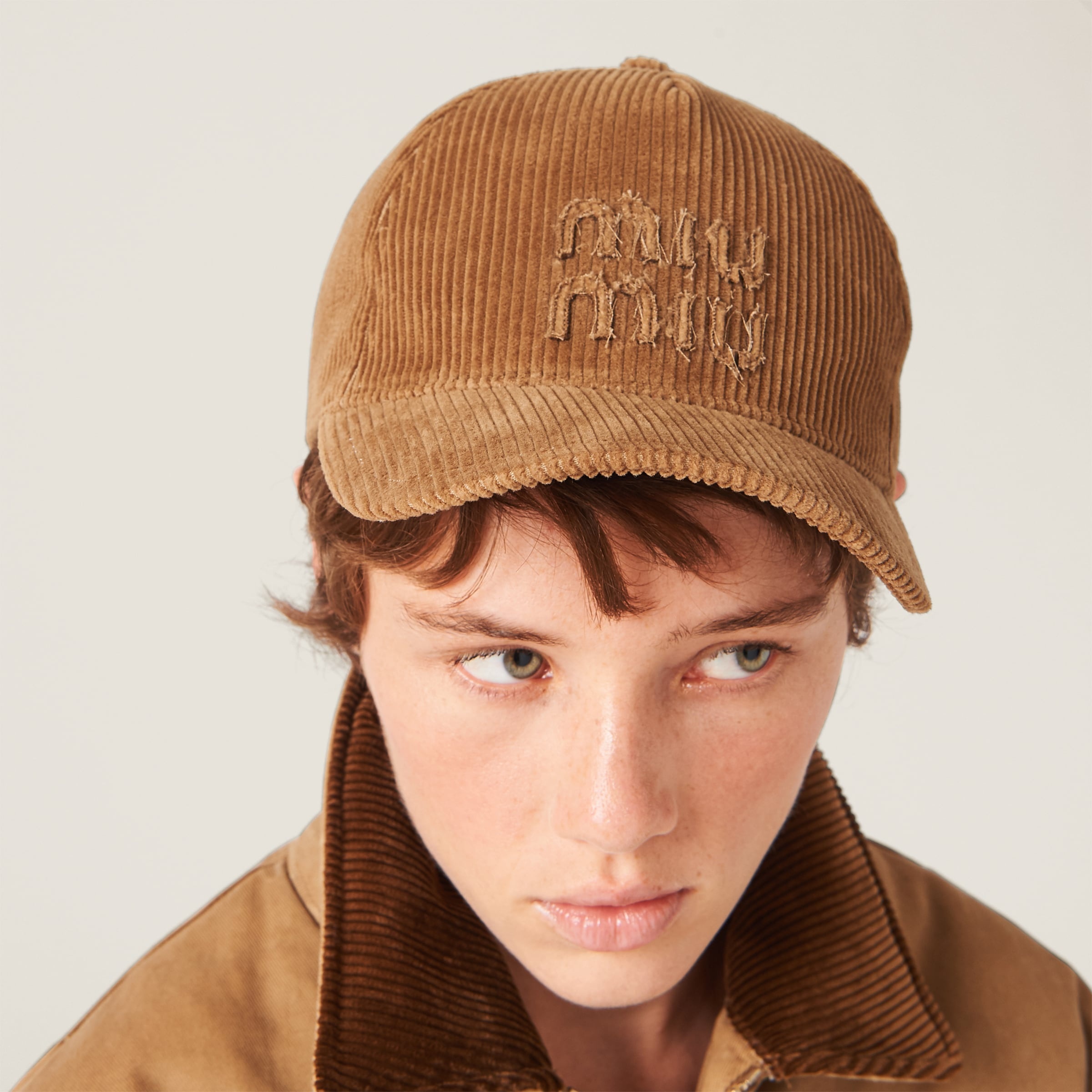 ★ Miu Miu ★ ベルベット キャップ Miu Miu Velvet baseball cap | miumiu | REVERSIBLE