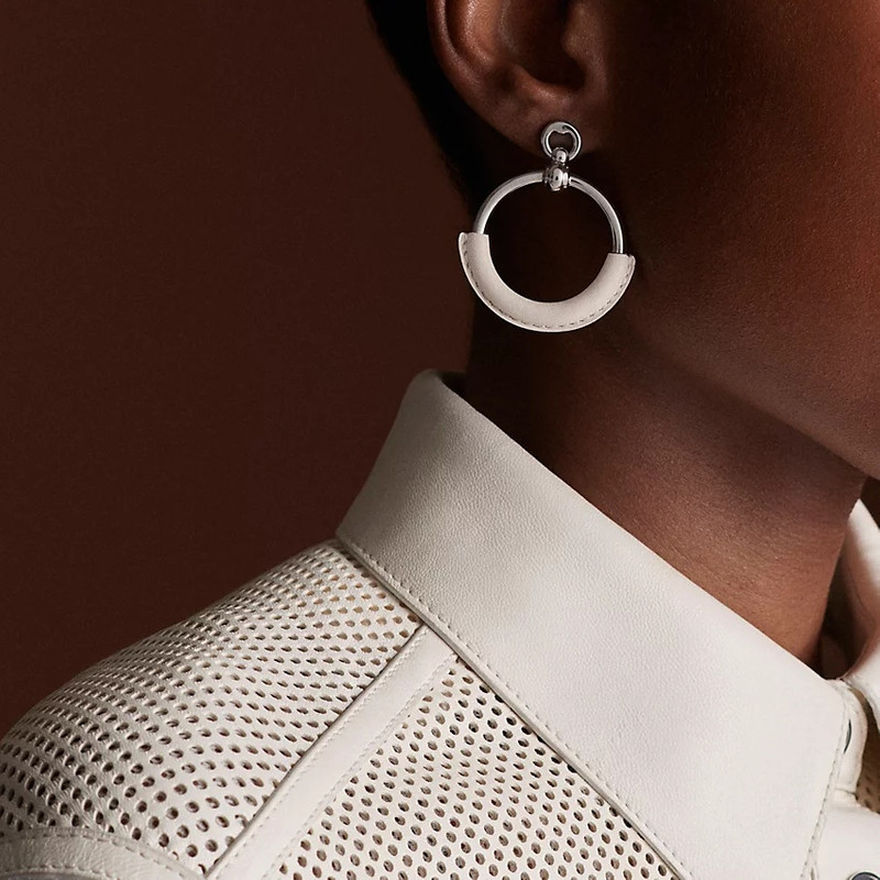 Hermès Loop earrings outlook