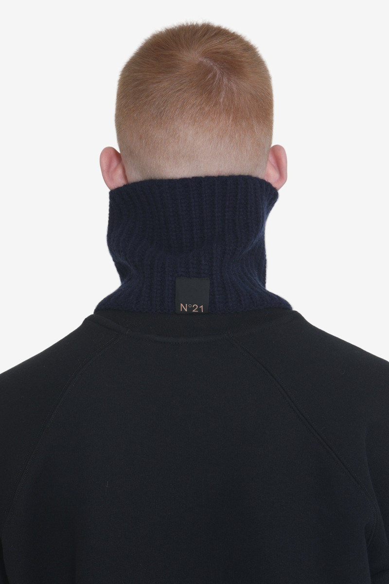 ZIP COLLAR 3
