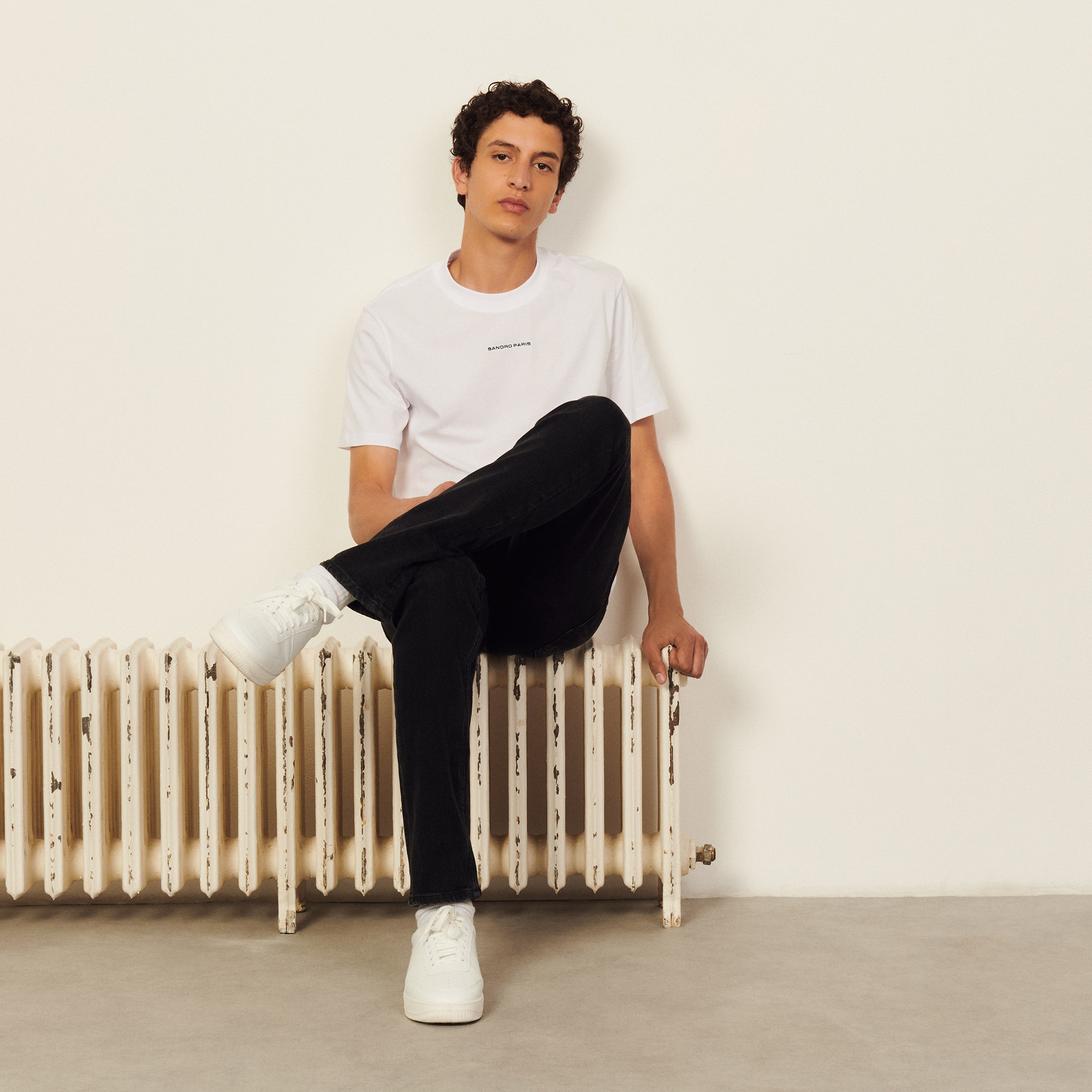 T-shirt with logo embroidery - 2