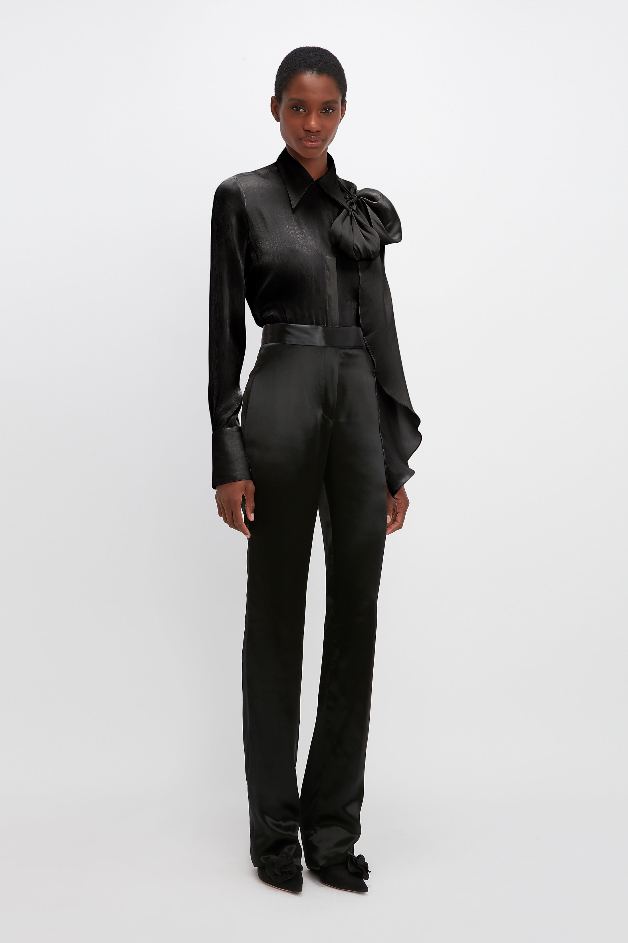 High Waisted Tailored Trouser in Black - 3