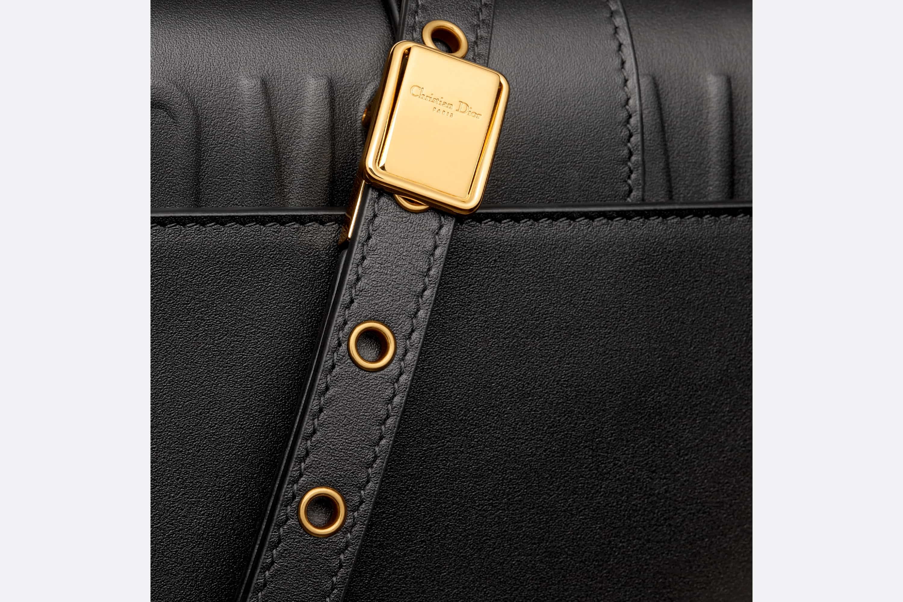Dior 30 Montaigne East-West Bag with Chain | REVERSIBLE