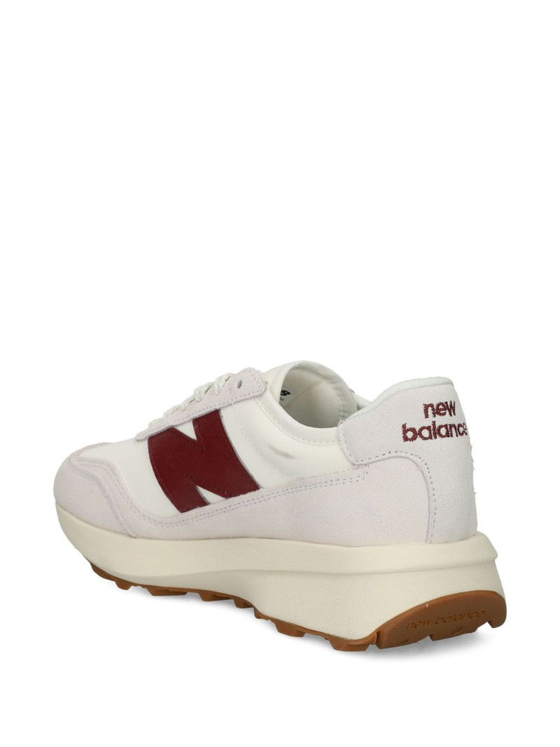 370 sneakers 3