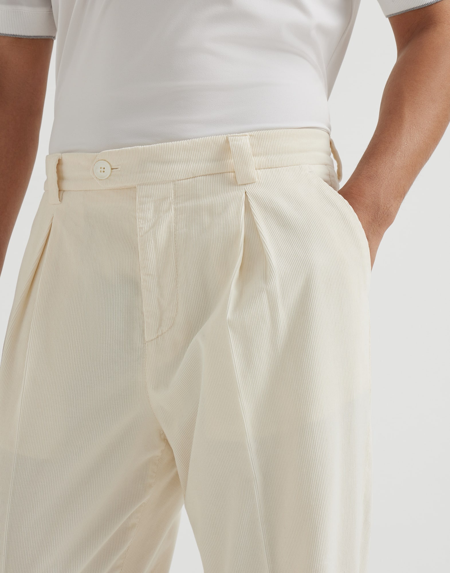 Garment-dyed trousers in cotton narrow wale corduroy with tee holder - 3