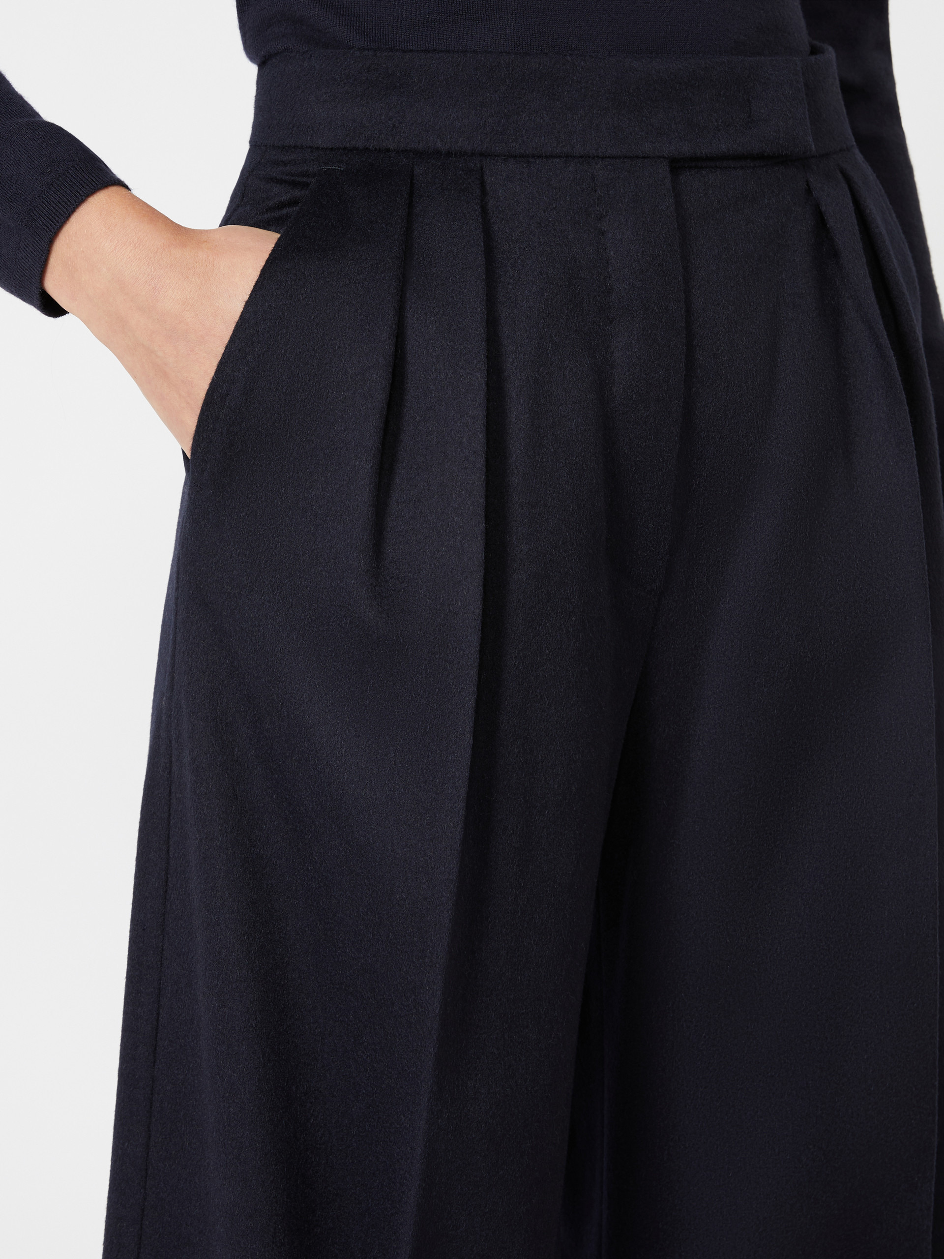 ORI Flared camel trousers - 5