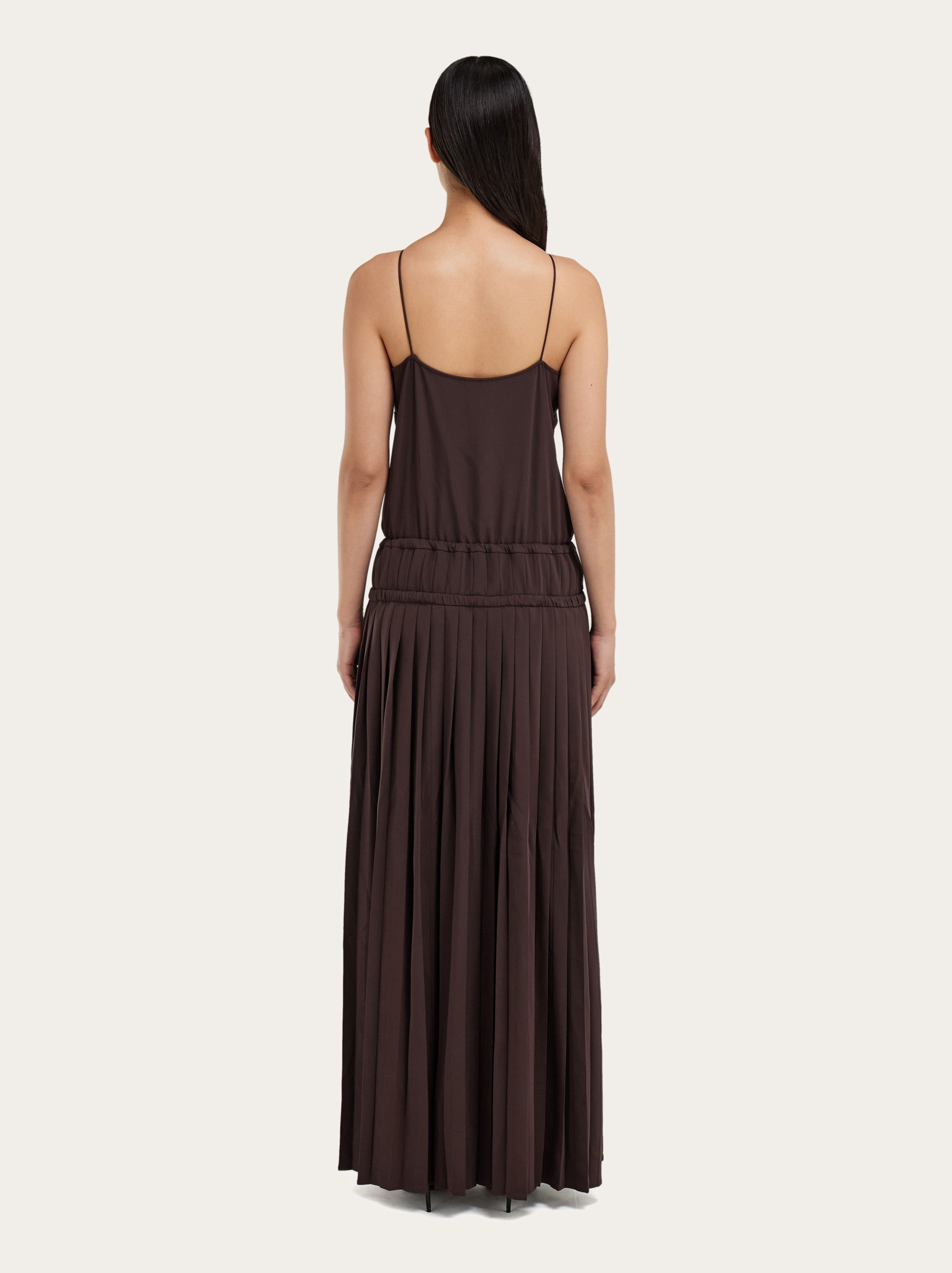 Long dress with pleated skirt - 3