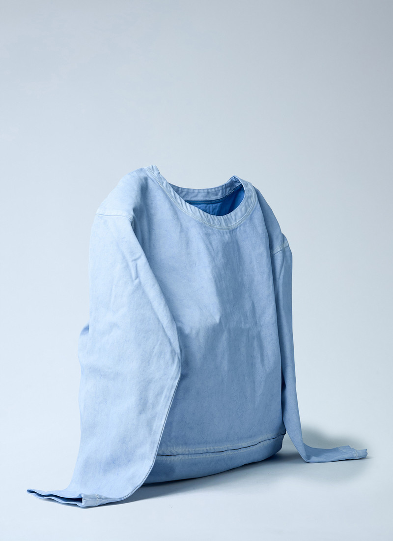 ISSEY MIYAKE Sculptural Shoulder Bag outlook