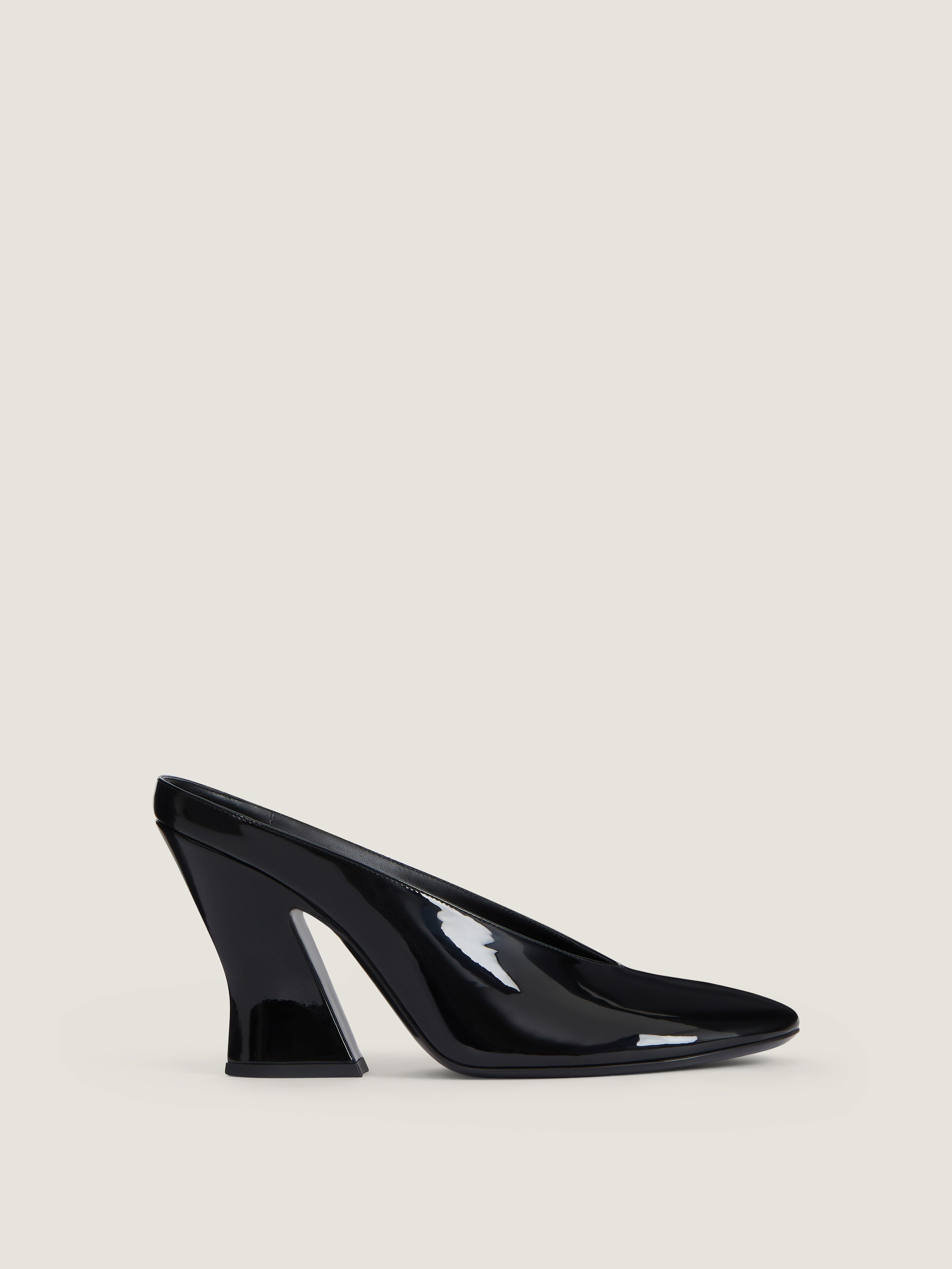 SCULPTED HEELED MULES IN PATENT LEATHER - 3