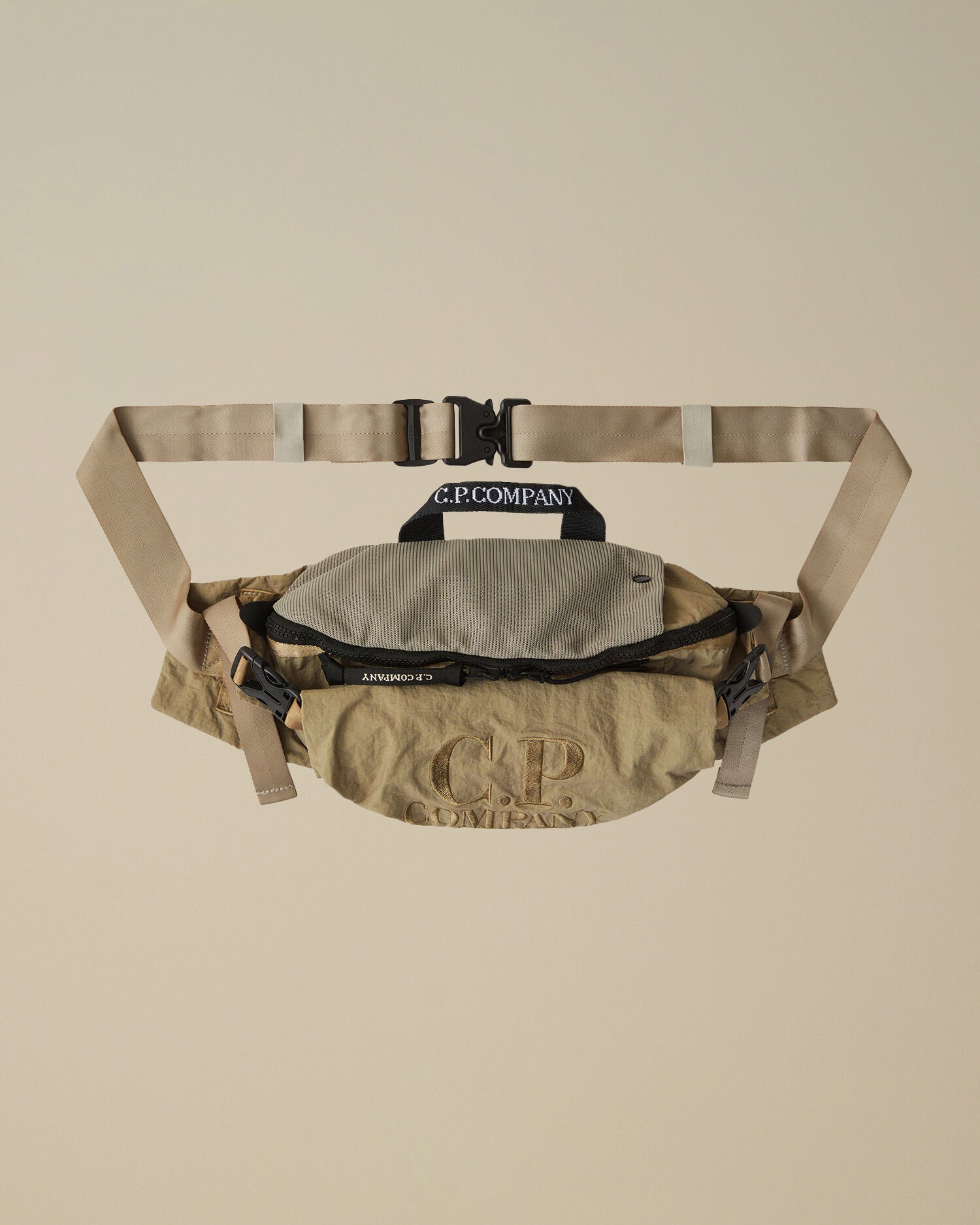 【CP COMPANY】 Plain Paper Touch Waistbag C.P. Company Plain Paper Touch Logo Waistbag | REVERSIBLE