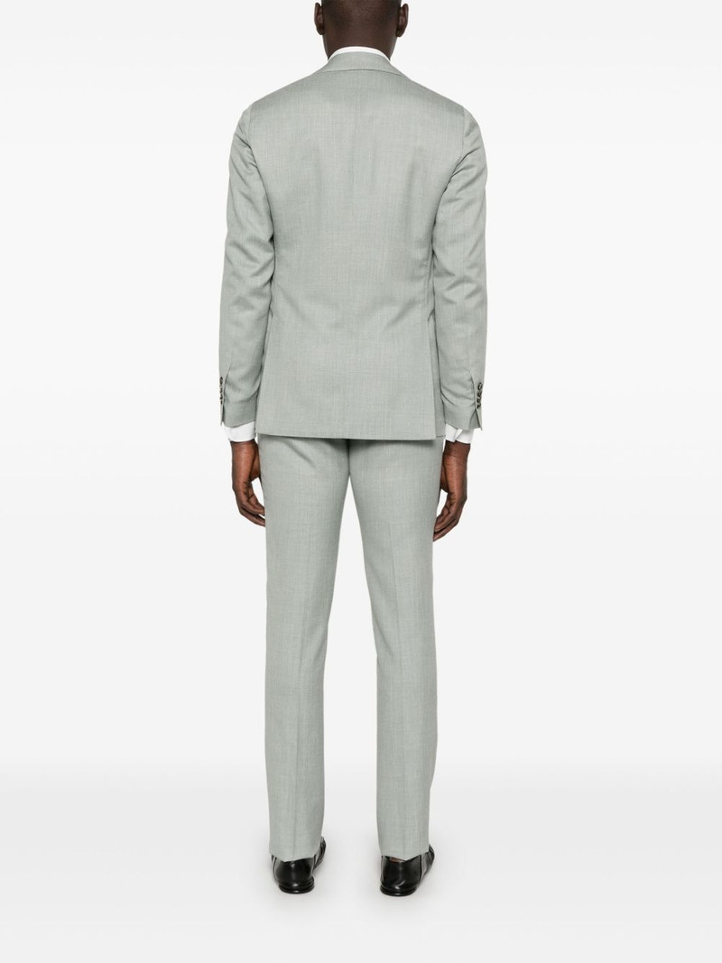 single-breasted suit 3