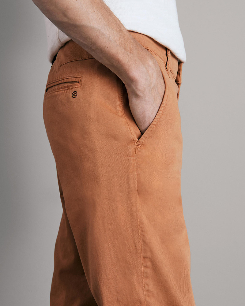 Fit 2 Stretch Twill Chino
Slim Fit Pant 6