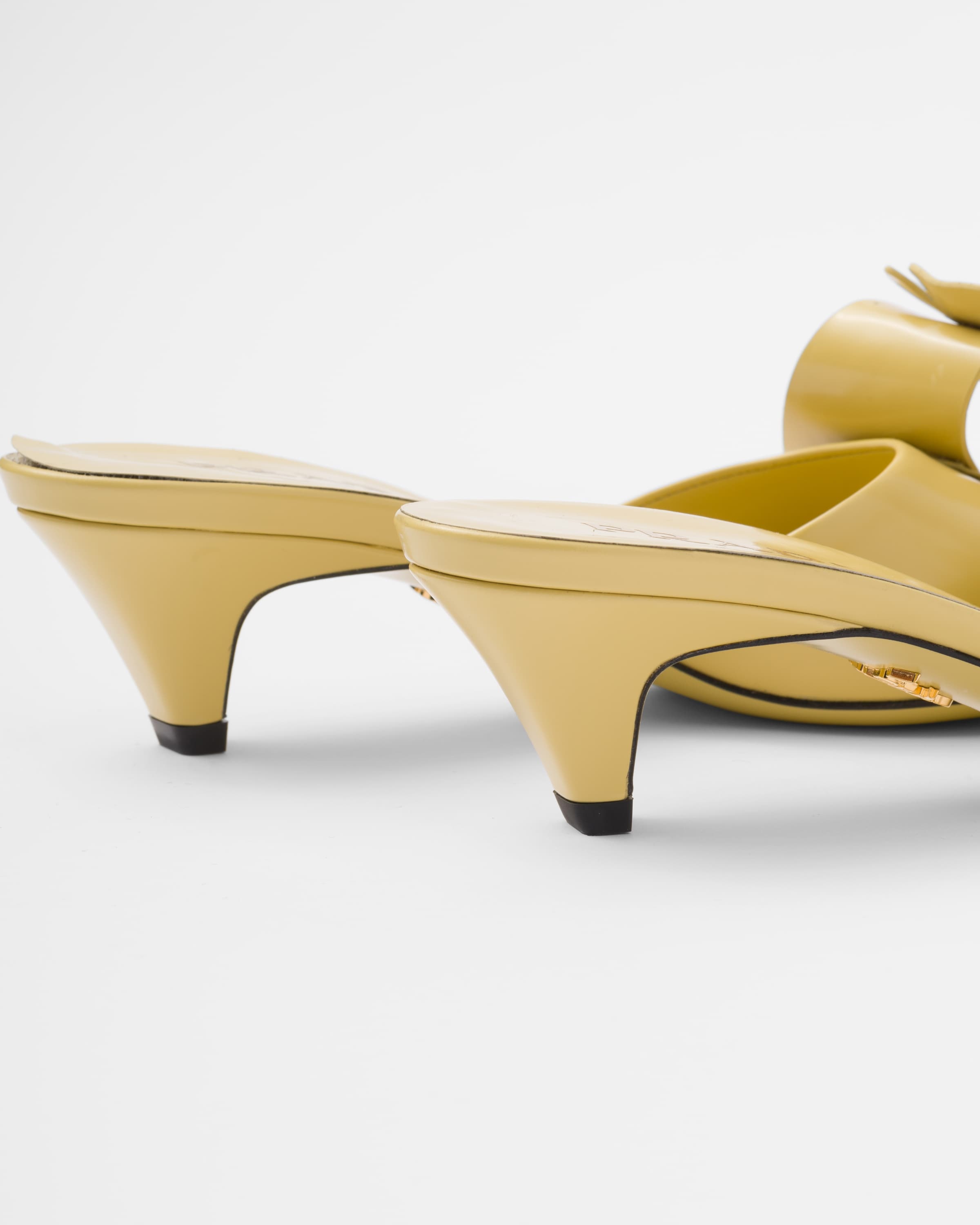 Brushed leather sandals - 6