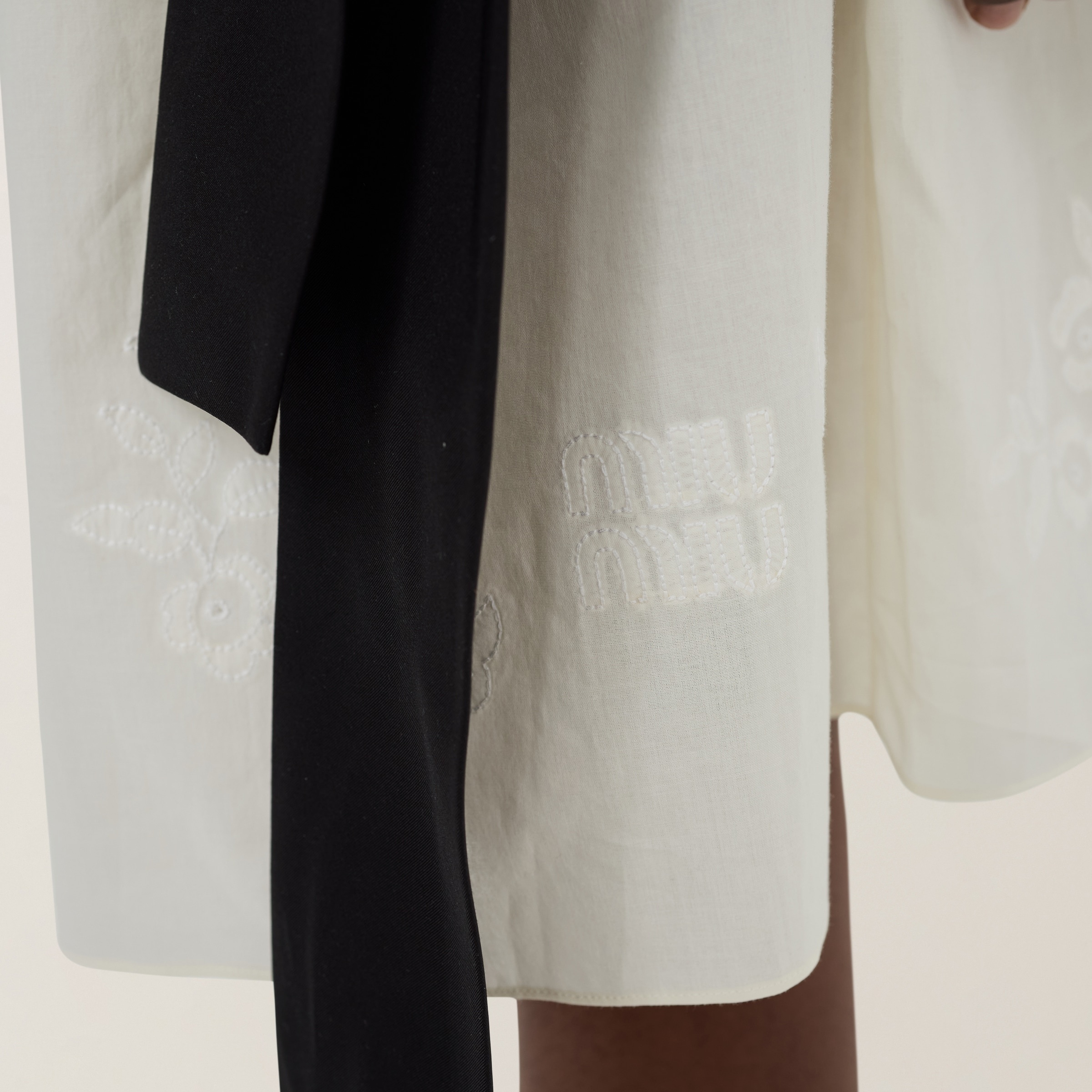 Embroidered batiste skirt - 4