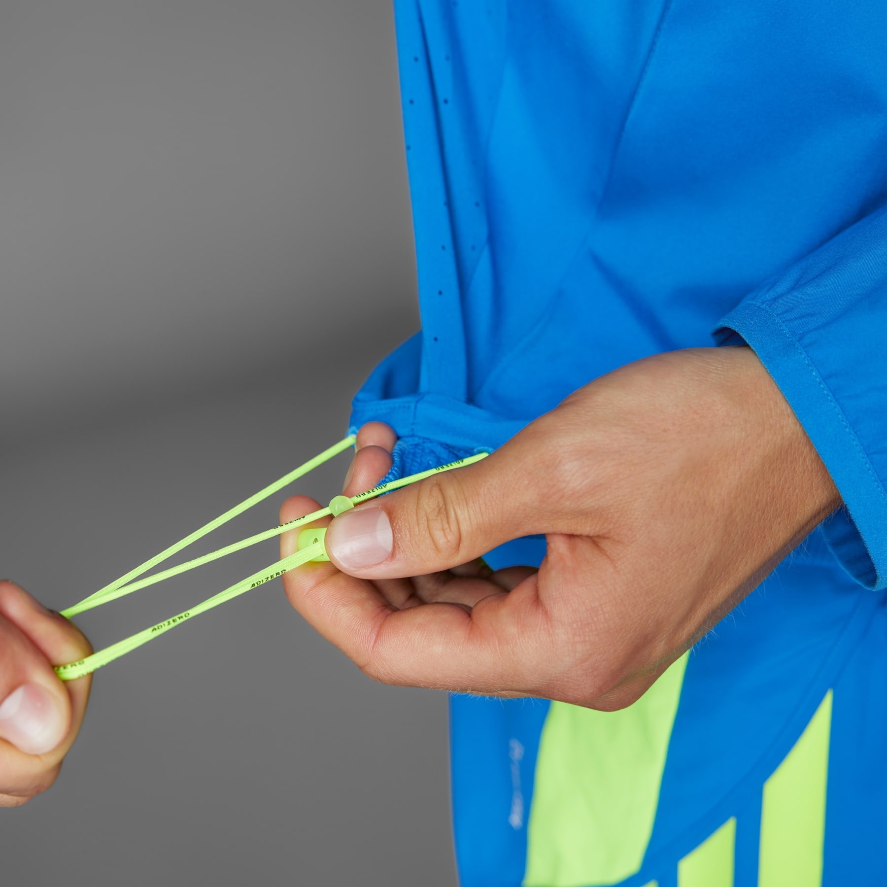 Adizero Retro Running Jacket - 11