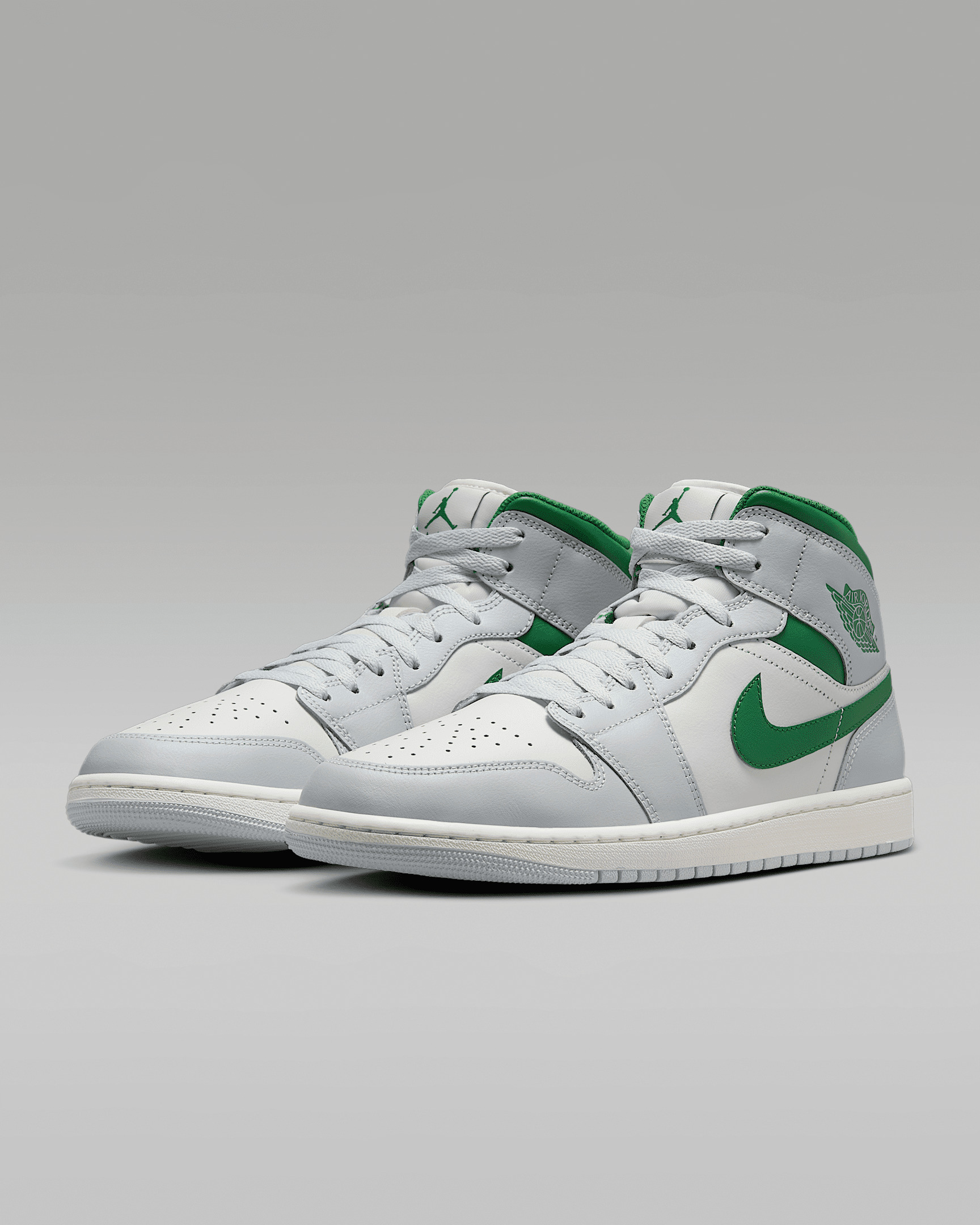 Air Jordan 1 Mid Men's Shoes - 5