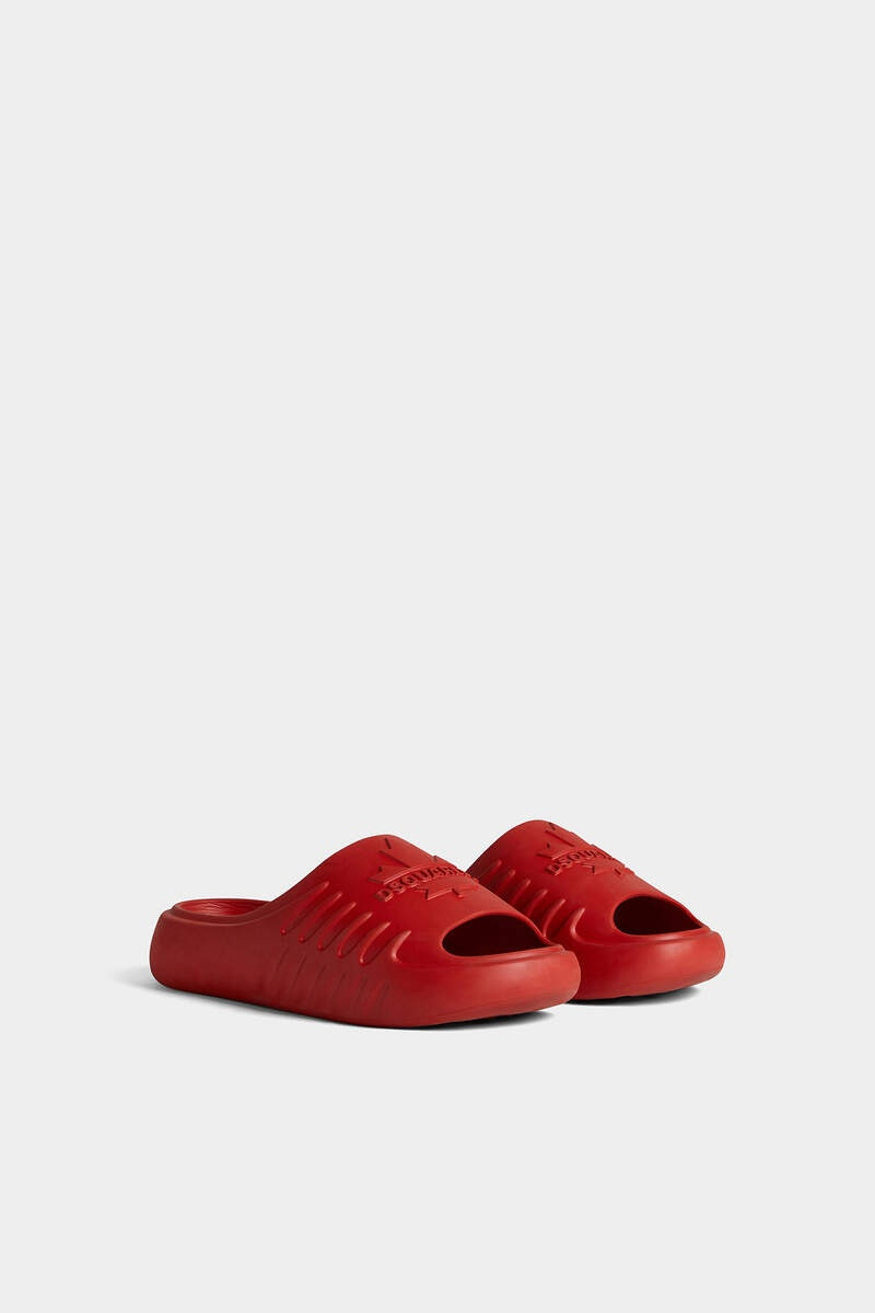 DSQUARED2 CANADIAN LEAF SLIDES outlook