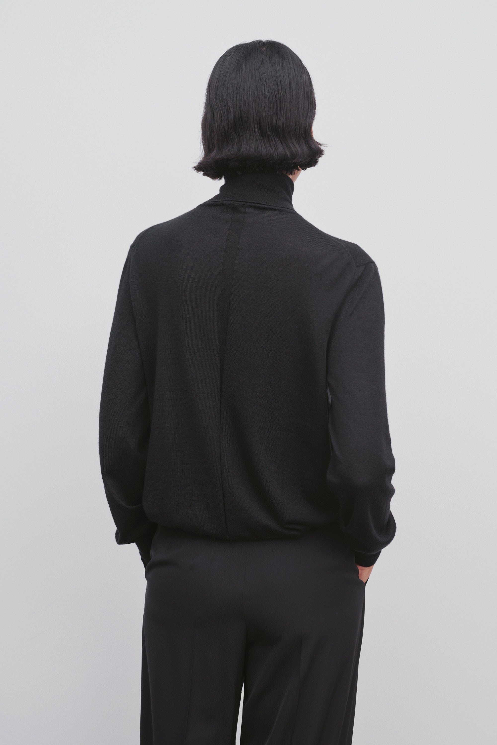 Lambeth Turtleneck in Cashmere - 4
