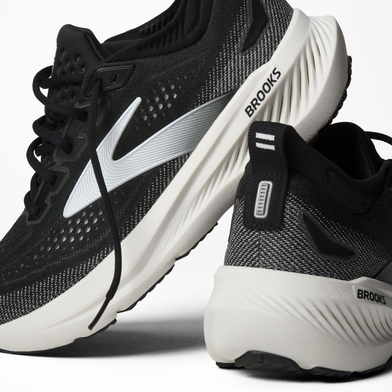 BROOKS Glycerin 23 outlook